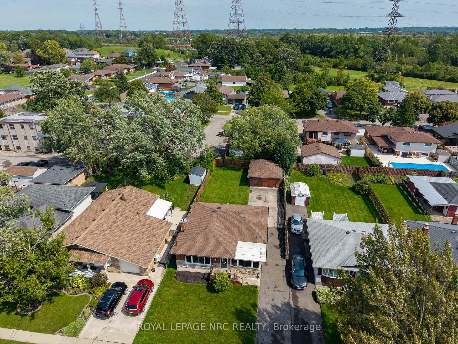Photo 41 of 15 Memorial Park Drive, Welland, Lincoln/Crowland — HOMEH