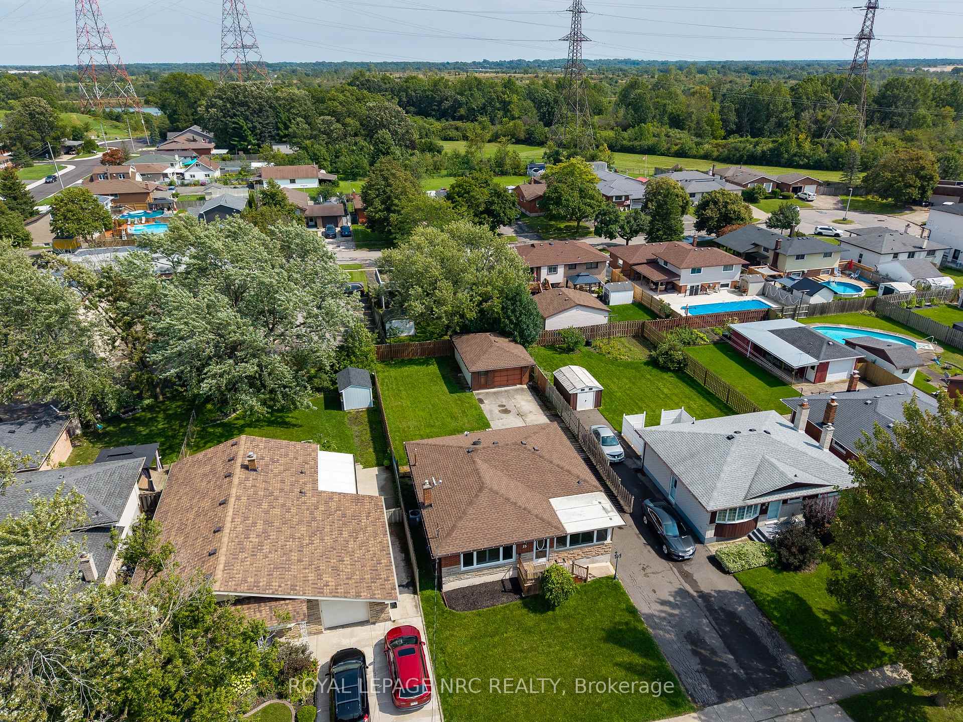 Photo 42 of 15 Memorial Park Drive, Welland, Lincoln/Crowland — HOMEH