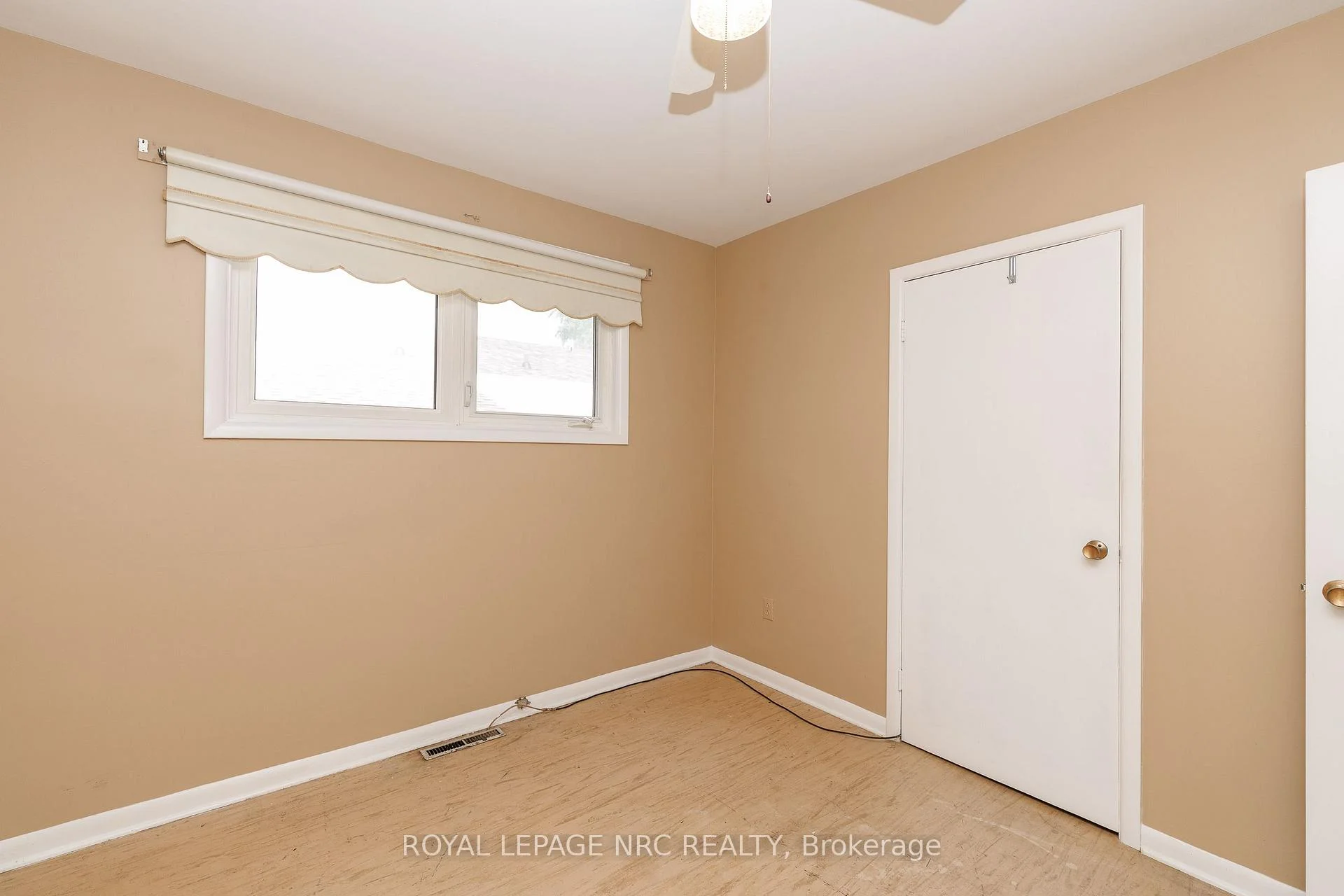 Photo 24 of 15 Memorial Park Drive, Welland, Lincoln/Crowland — HOMEH