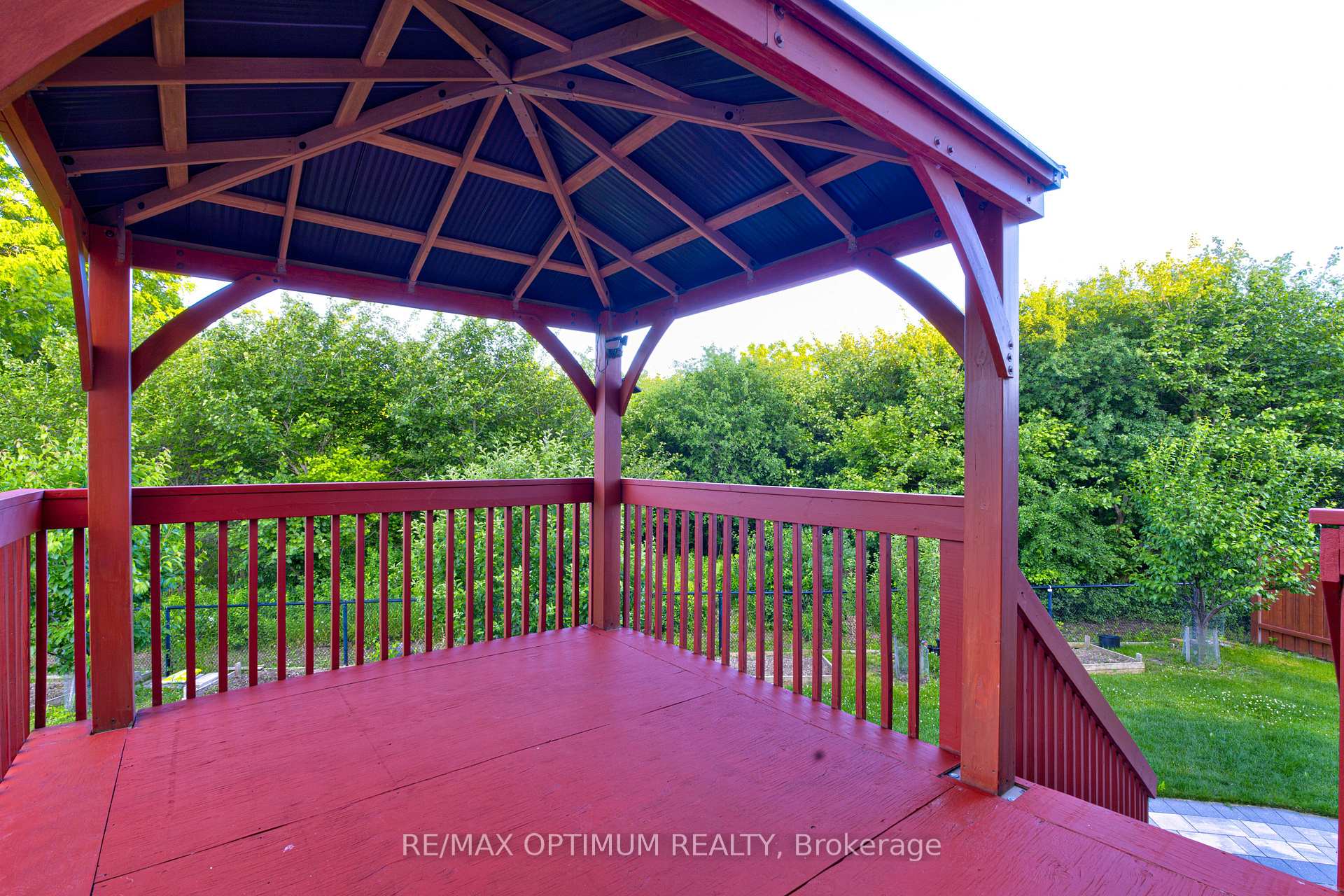 Photo 19 of 54 Midcrest Circle, Brampton, Credit Valley — HOMEH