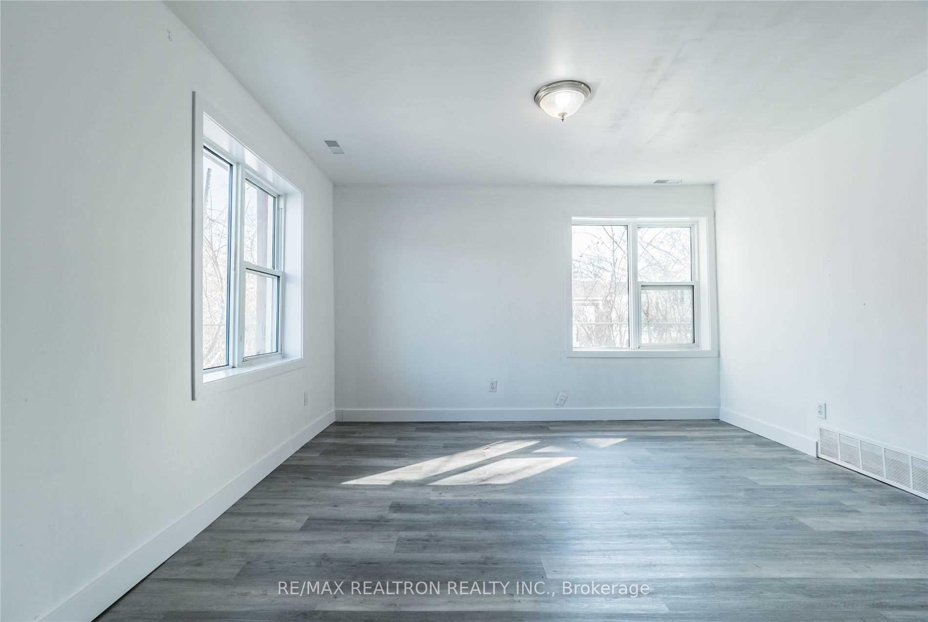 Photo 3 of 26 Florence Street, Chatham-Kent — HOMEH