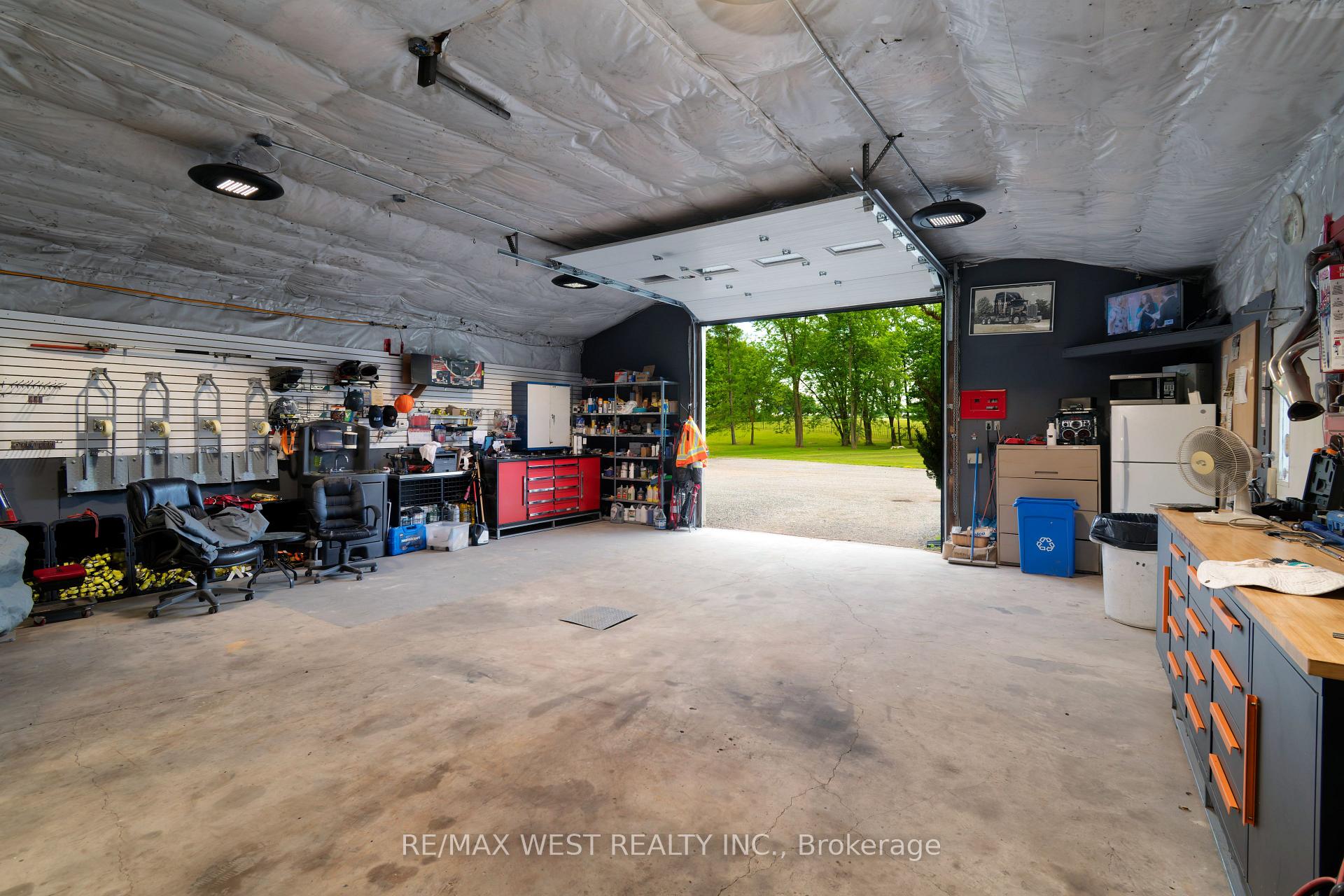 Photo 35 of 7324 Highway 9 Road S, New Tecumseth, Rural New Tecumseth — HOMEH