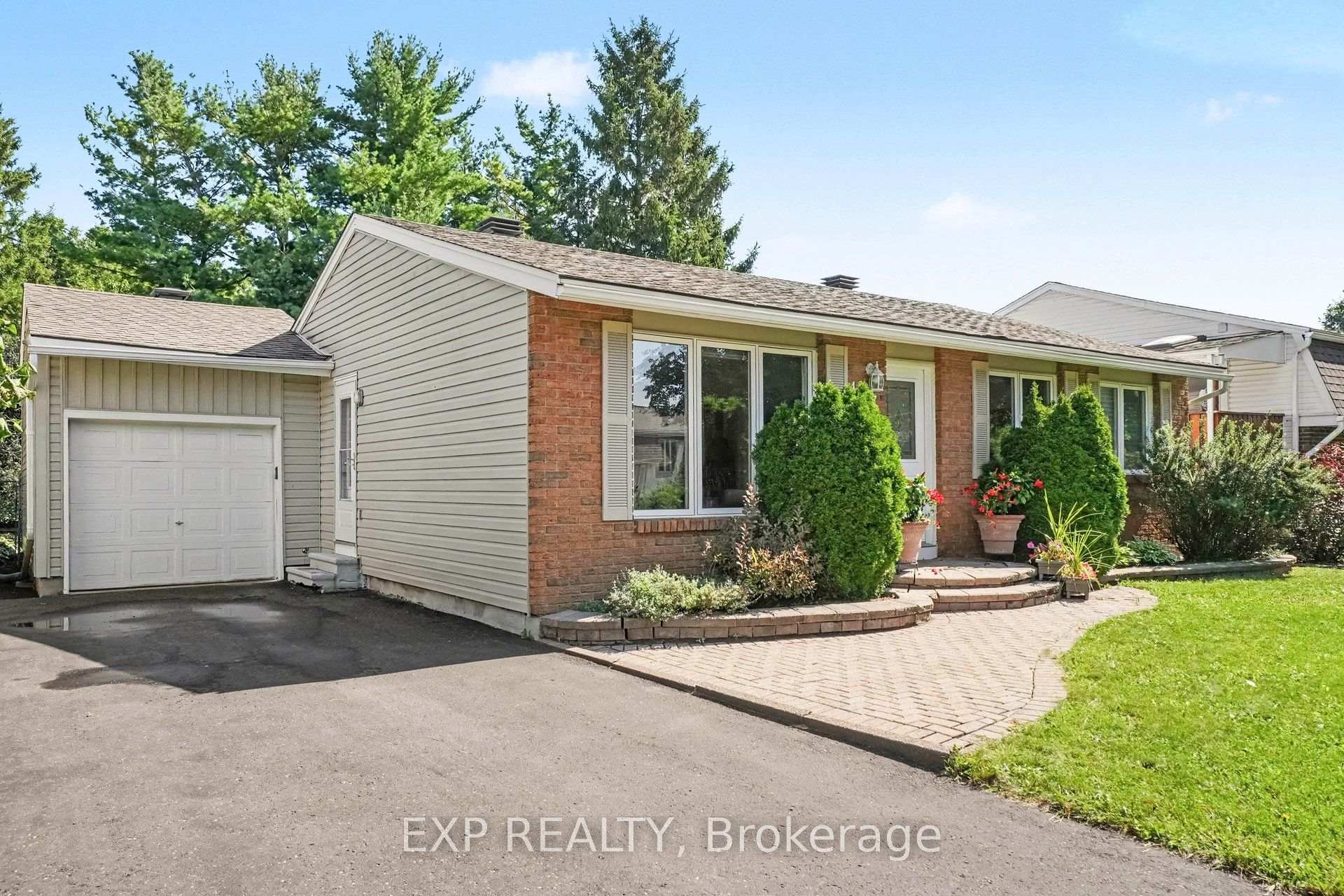 Photo 1 of 1347 Metz Crescent, Ottawa, Carson Meadows — HOMEH