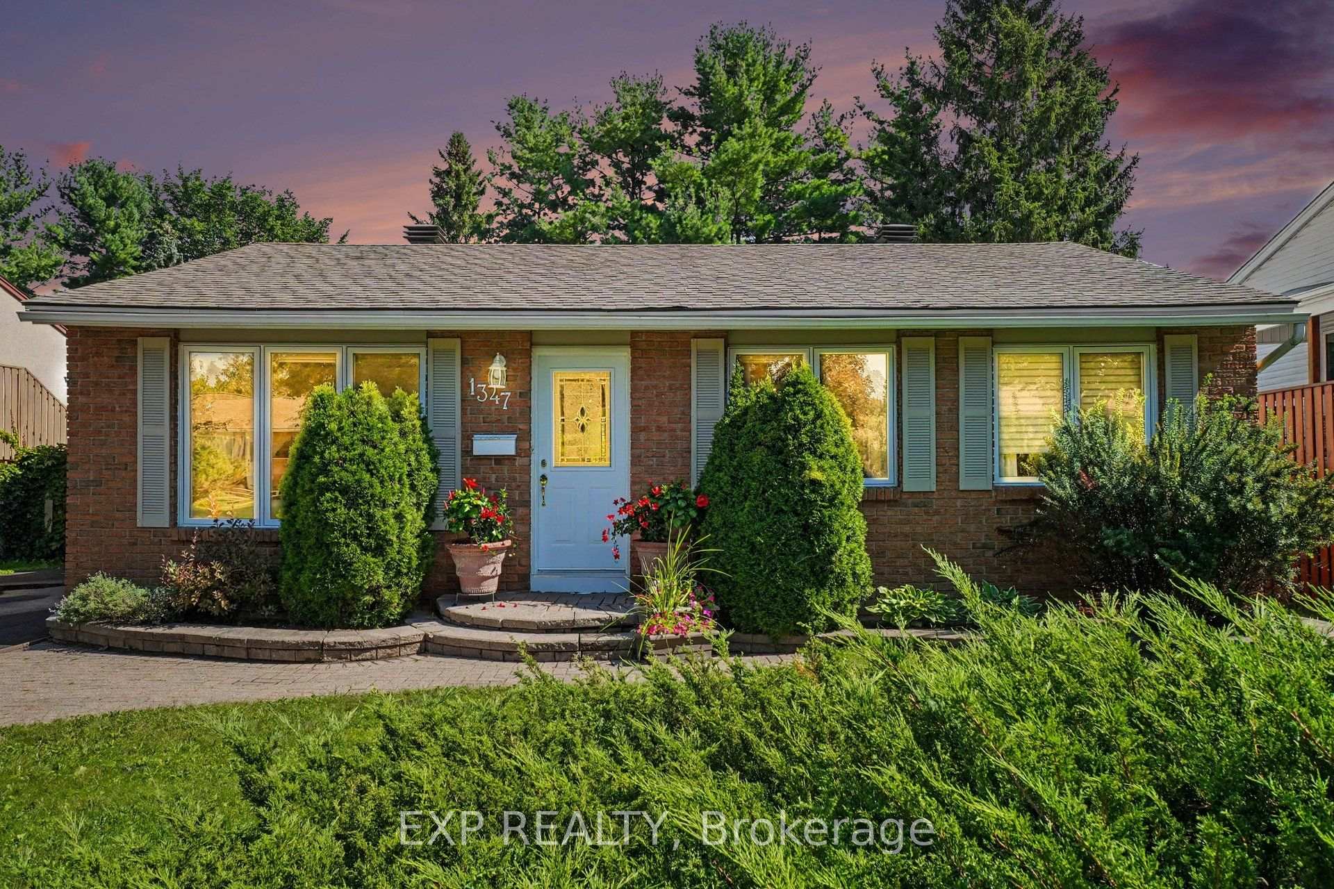 Photo 2 of 1347 Metz Crescent, Ottawa, Carson Meadows — HOMEH