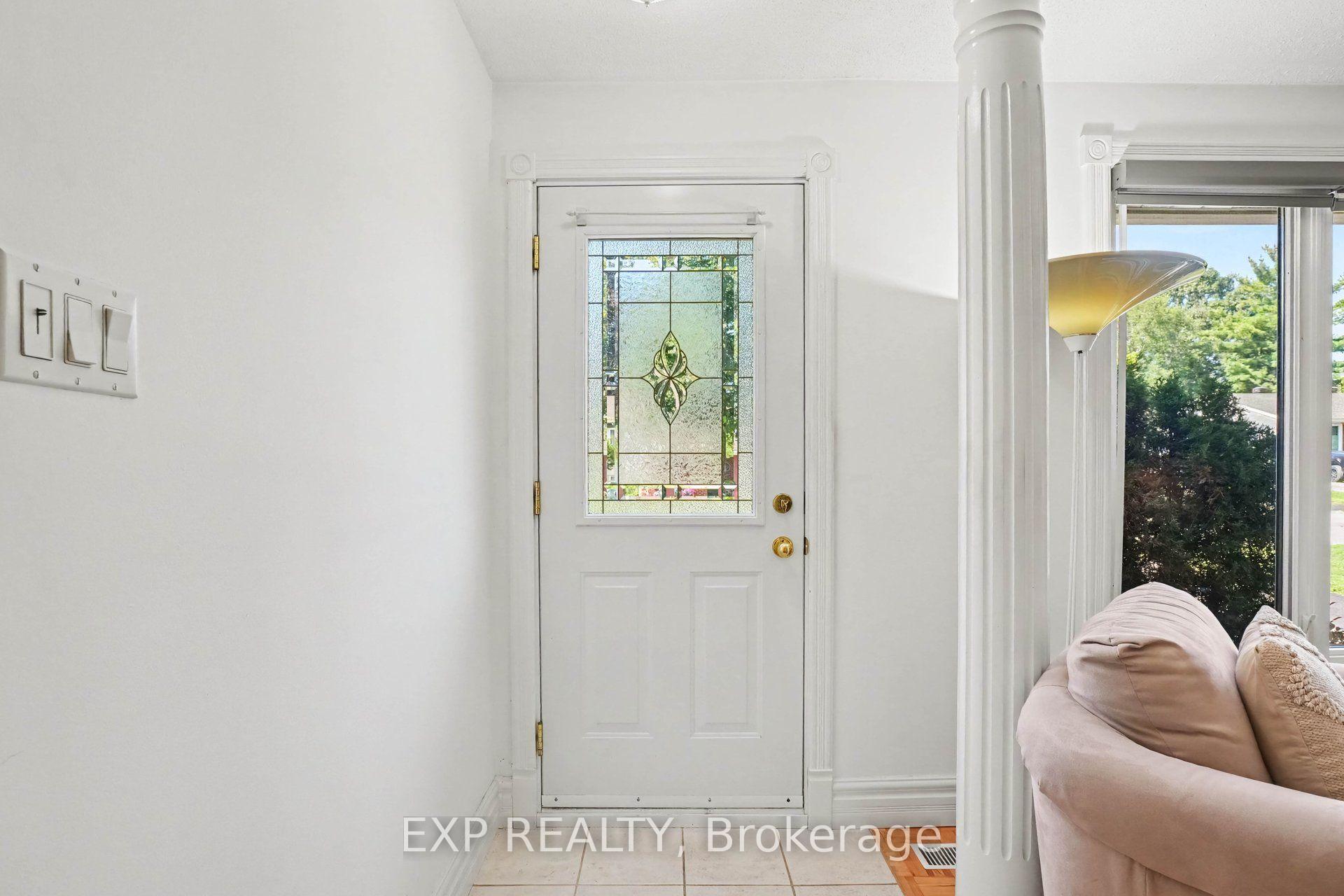 Photo 4 of 1347 Metz Crescent, Ottawa, Carson Meadows — HOMEH