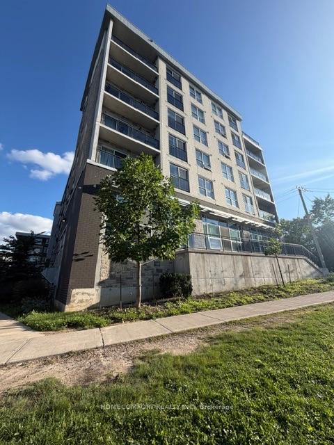 Photo of Unit F412, 275 Larch Street