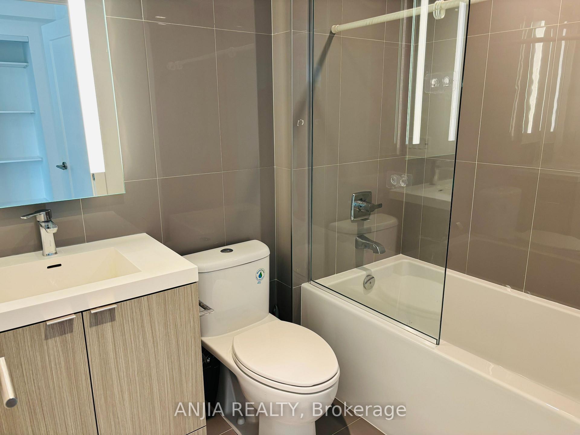 Photo 8 of Unit 622, 585 Bloor Street E, Toronto, North St. James Town — HOMEH