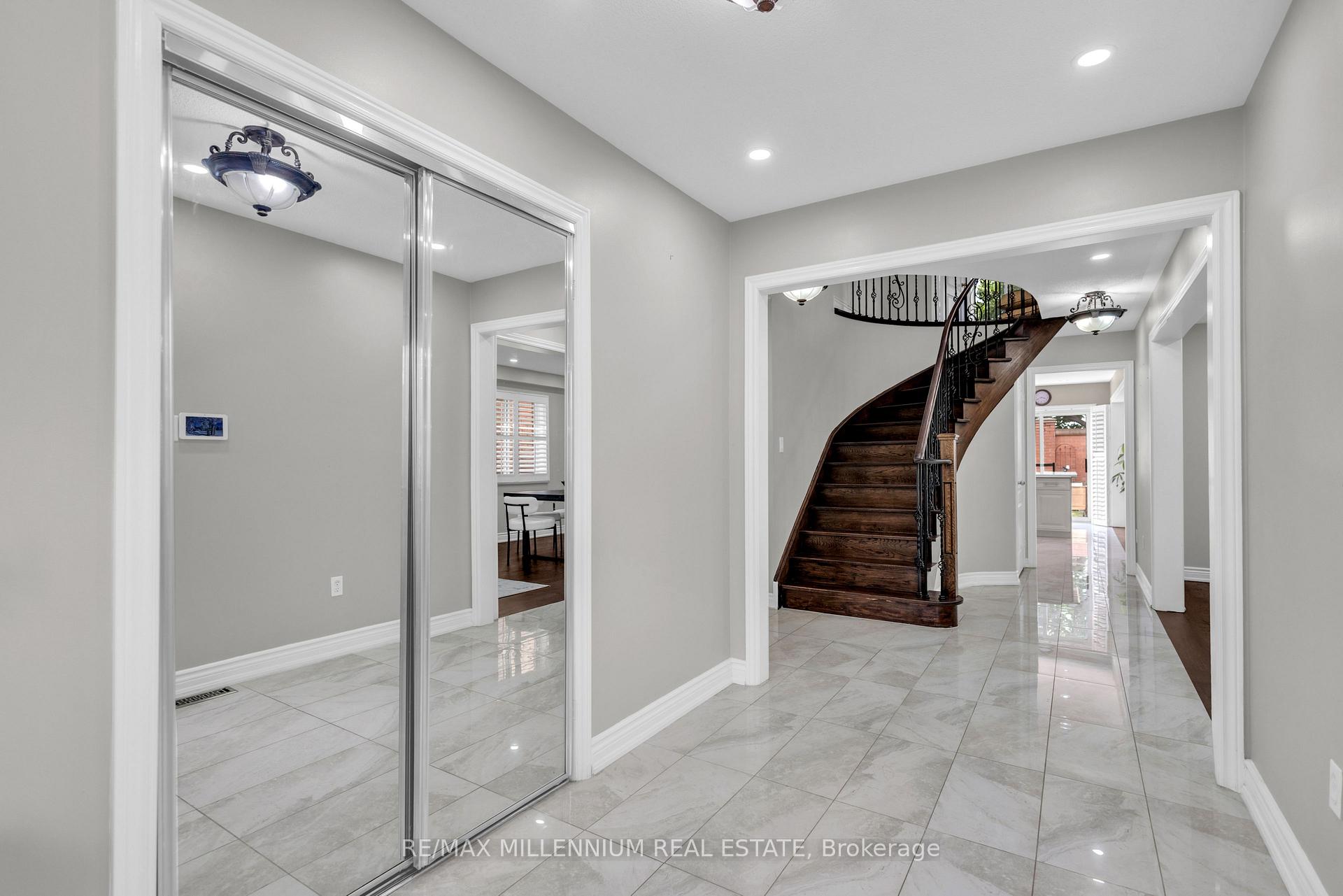 Photo 6 of 252 Mountainberry Road, Brampton, Sandringham-Wellington — HOMEH