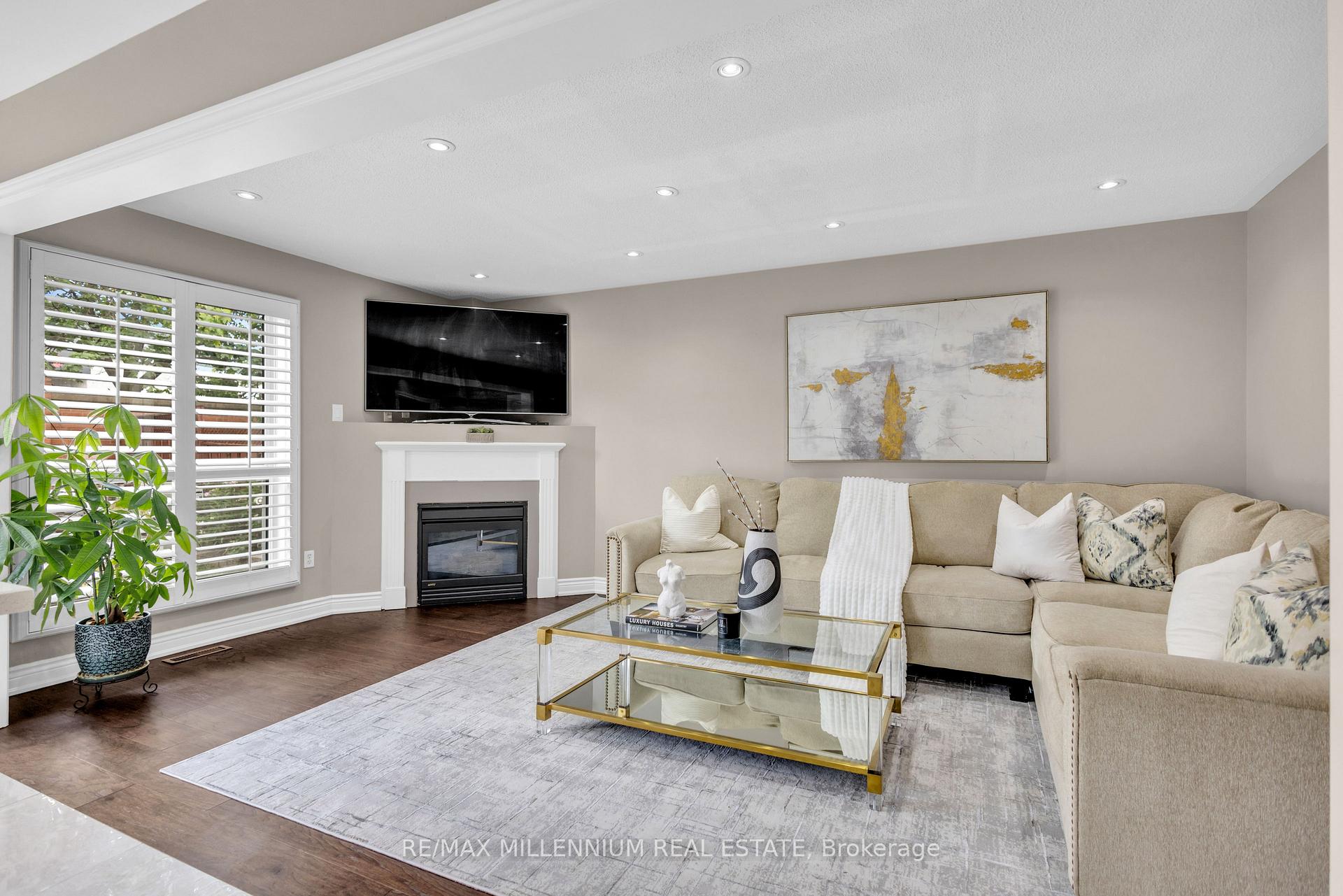 Photo 14 of 252 Mountainberry Road, Brampton, Sandringham-Wellington — HOMEH