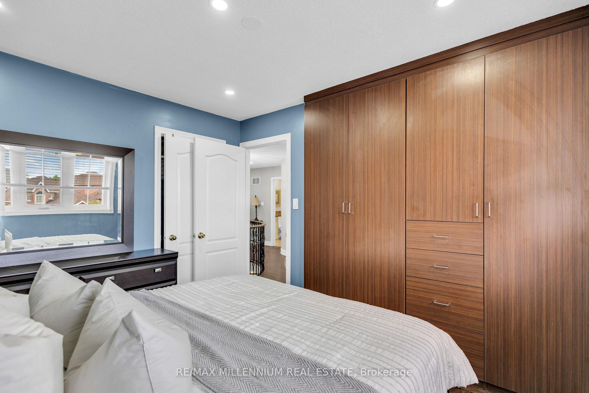 Photo 36 of 252 Mountainberry Road, Brampton, Sandringham-Wellington — HOMEH