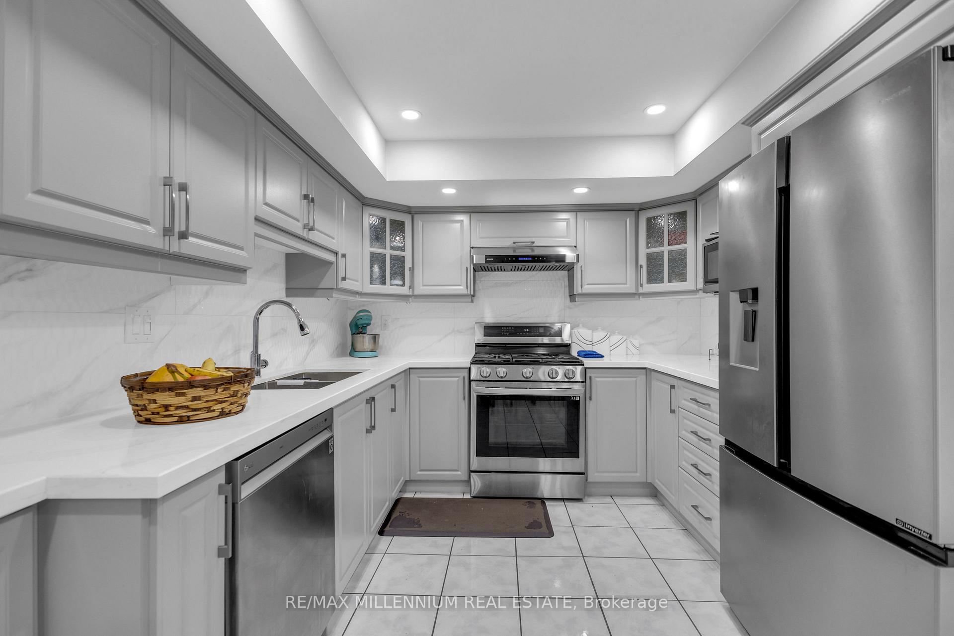 Photo 43 of 252 Mountainberry Road, Brampton, Sandringham-Wellington — HOMEH