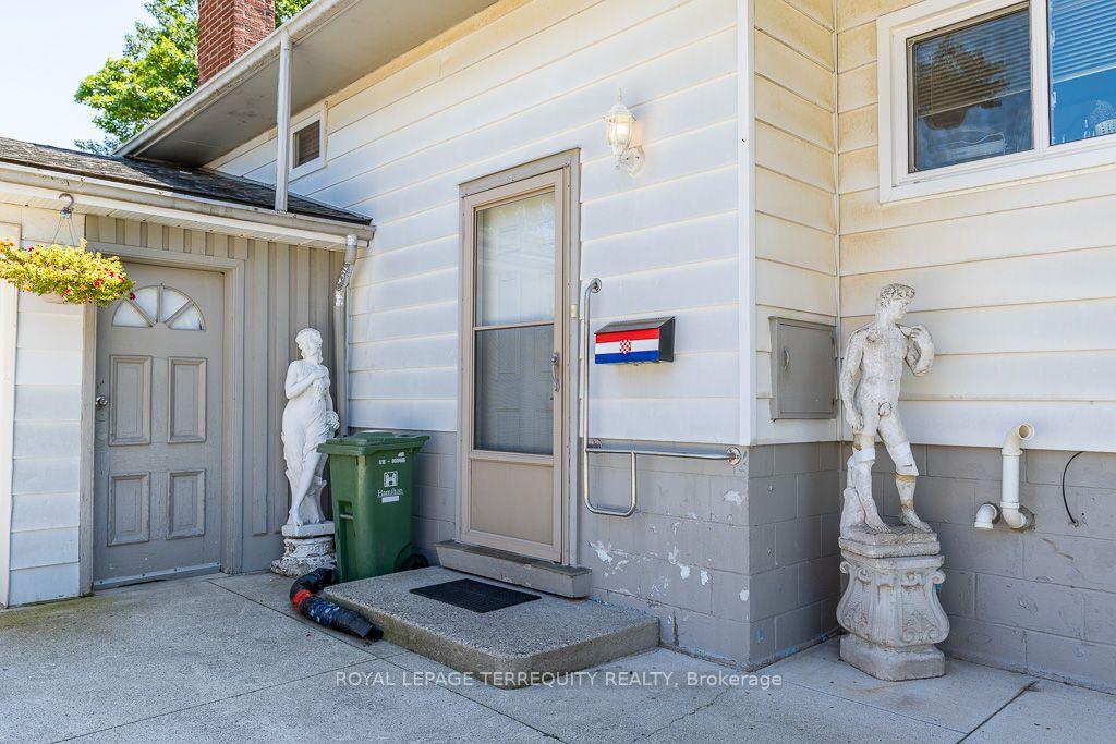Photo 7 of 134 Homeside Avenue, Hamilton, Stoney Creek — HOMEH