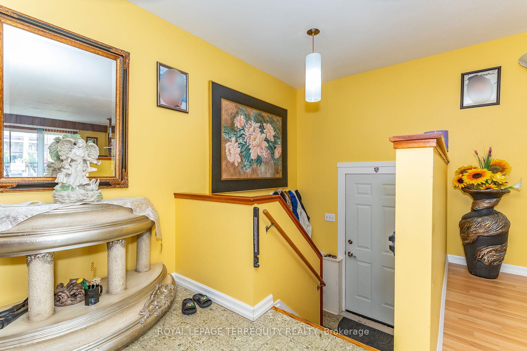 Photo 9 of 134 Homeside Avenue, Hamilton, Stoney Creek — HOMEH