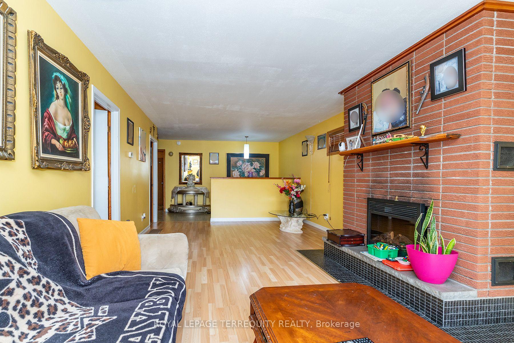 Photo 11 of 134 Homeside Avenue, Hamilton, Stoney Creek — HOMEH