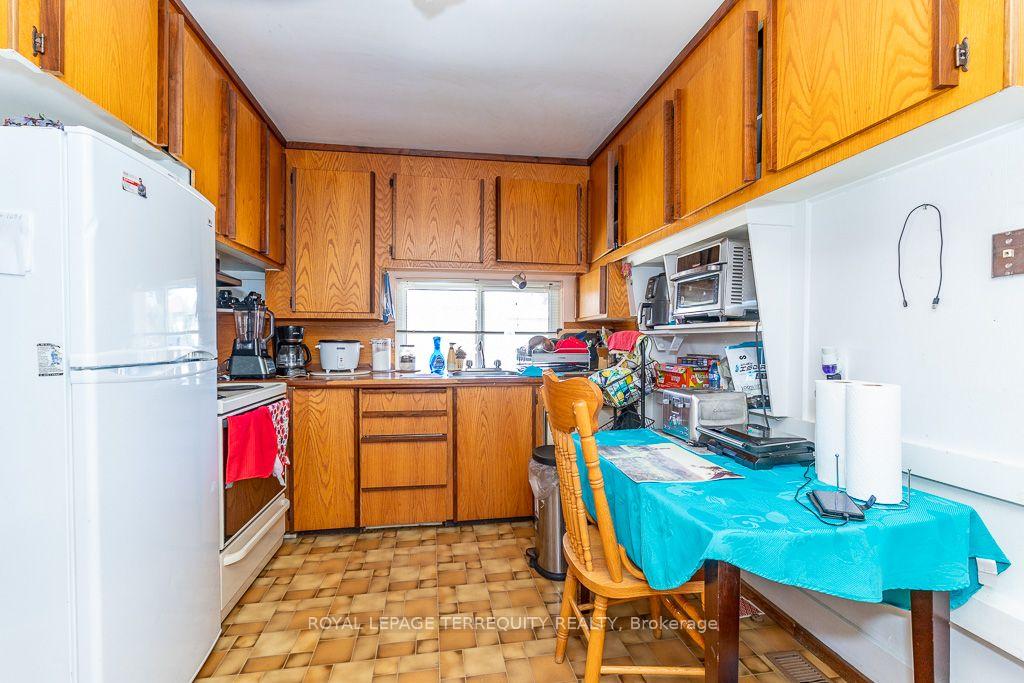 Photo 18 of 134 Homeside Avenue, Hamilton, Stoney Creek — HOMEH