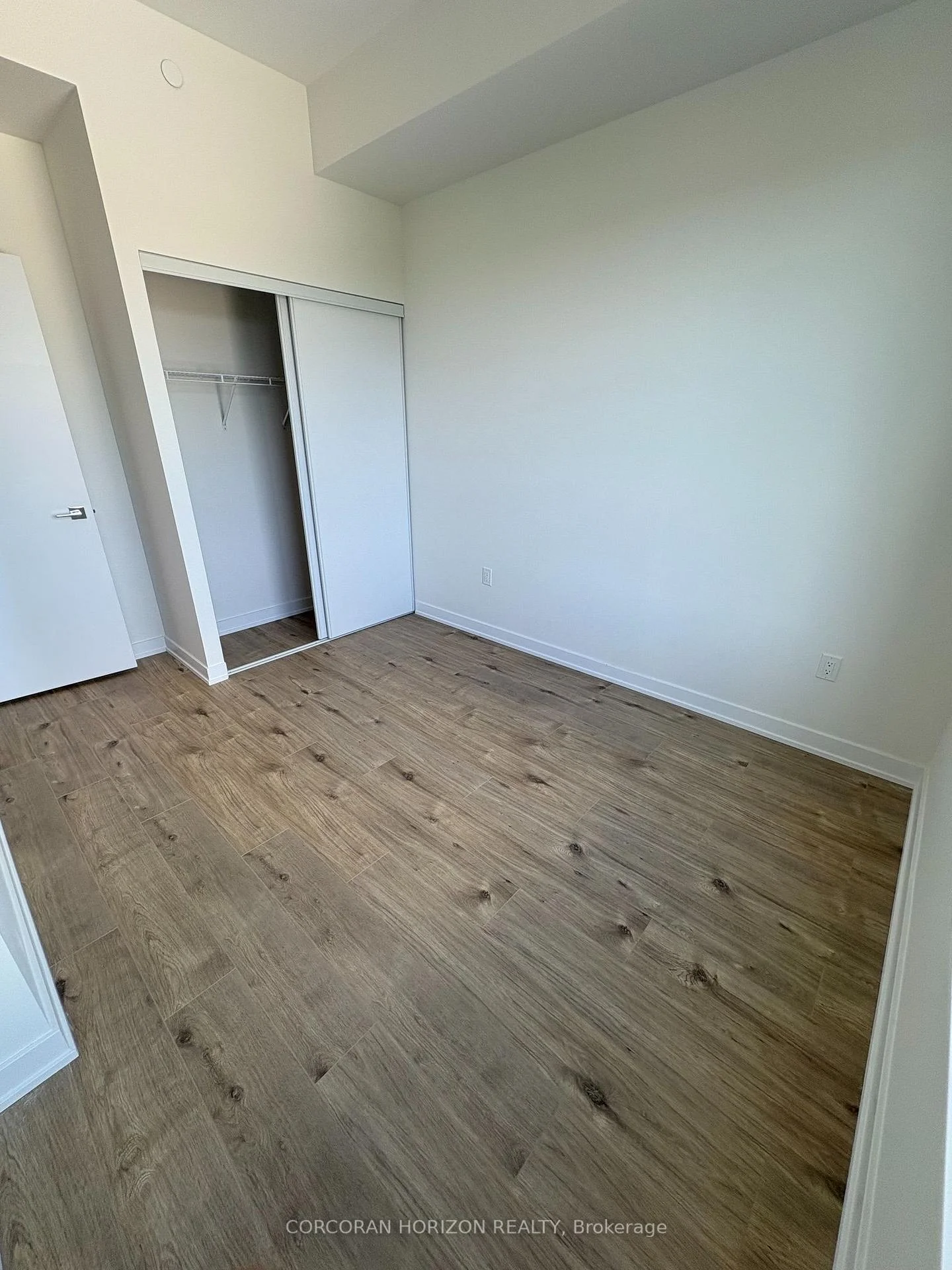Photo 9 of Unit 617, 500 Plains Road E, Burlington, LaSalle — HOMEH