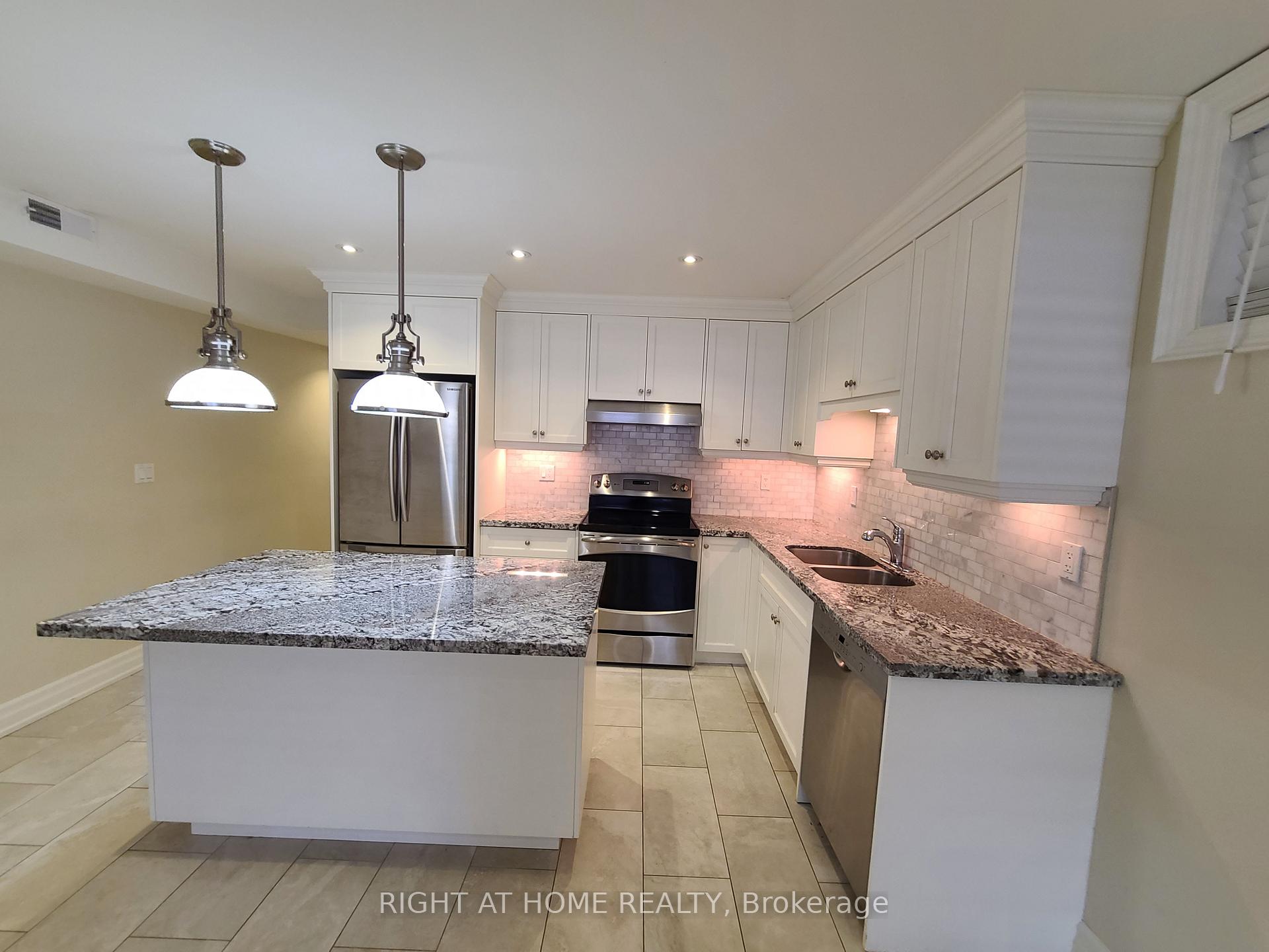 Photo 35 of 730 Shaw Street, Toronto, Palmerston-Little Italy — HOMEH
