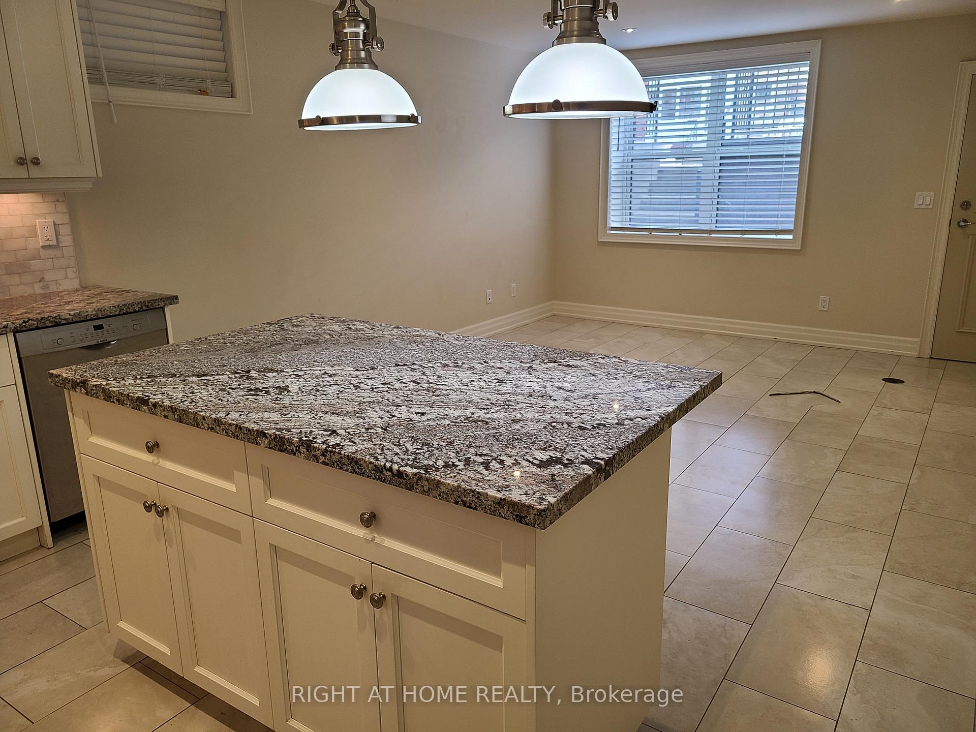 Photo 26 of 730 Shaw Street, Toronto, Palmerston-Little Italy — HOMEH