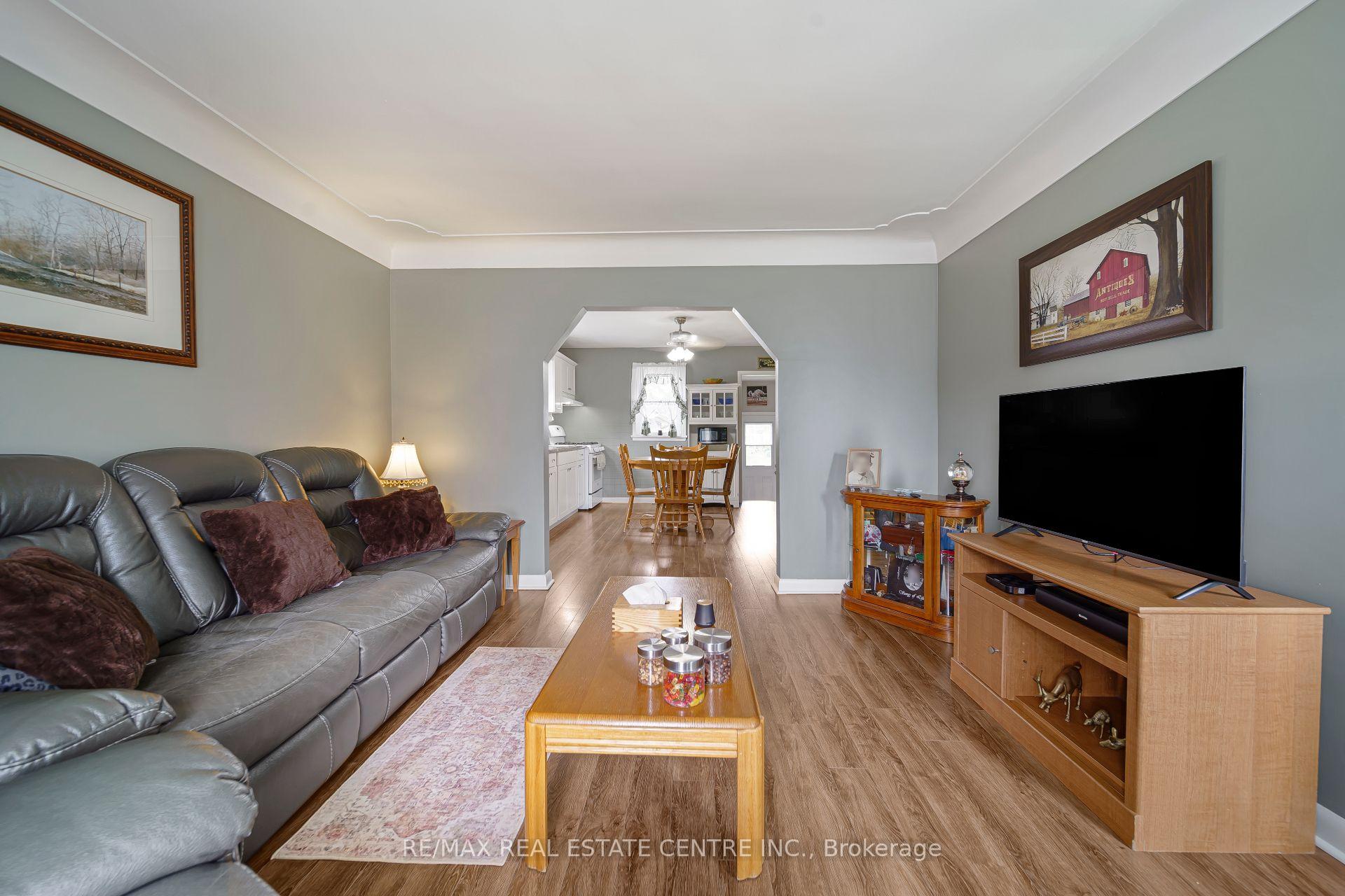 Photo 5 of 205 Crysler Street, Norfolk, Delhi — HOMEH