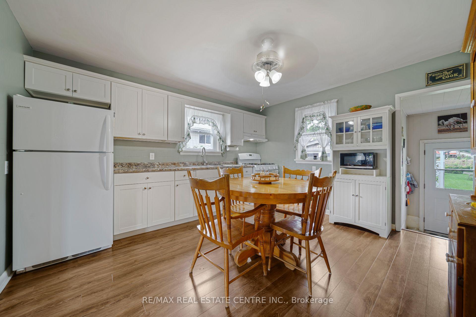 Photo 6 of 205 Crysler Street, Norfolk, Delhi — HOMEH