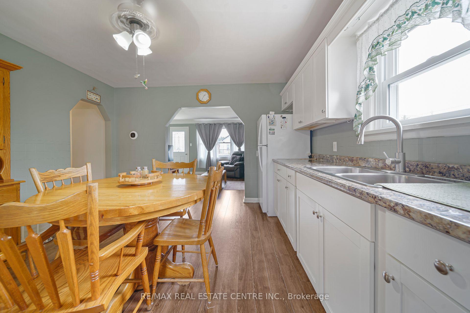 Photo 12 of 205 Crysler Street, Norfolk, Delhi — HOMEH