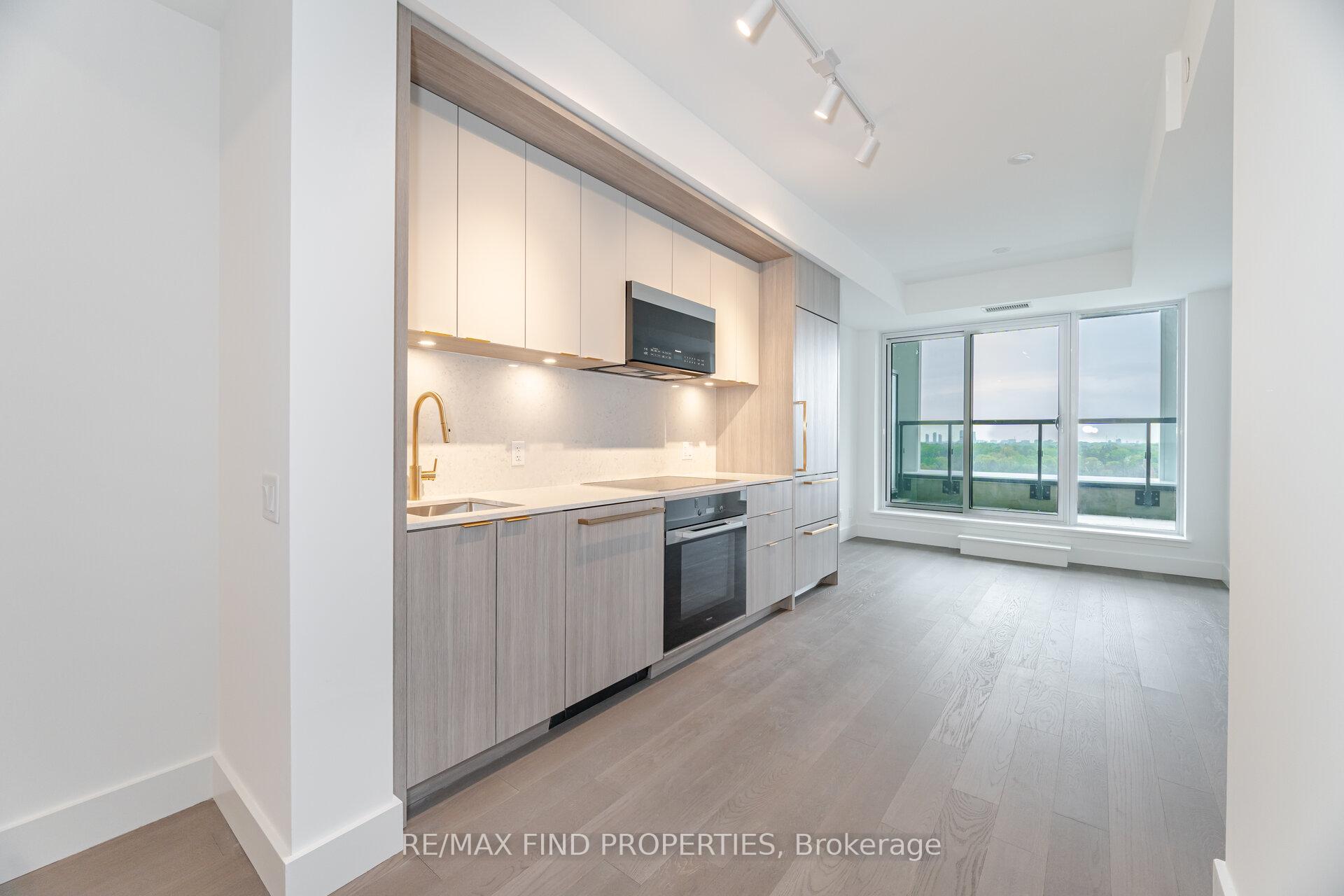 Photo 12 of Unit 910, 6 Greenbriar Road, North York, Bayview Village — HOMEH