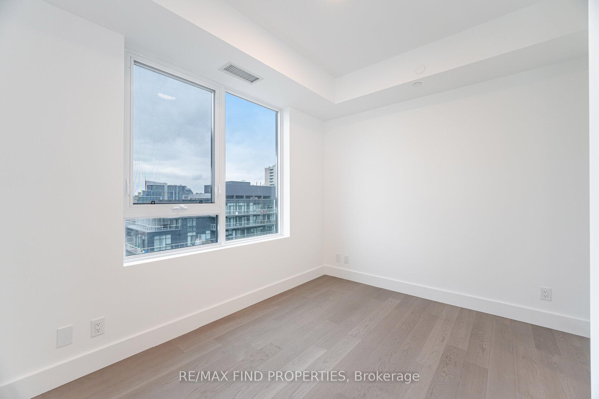 Photo 21 of Unit 910, 6 Greenbriar Road, North York, Bayview Village — HOMEH