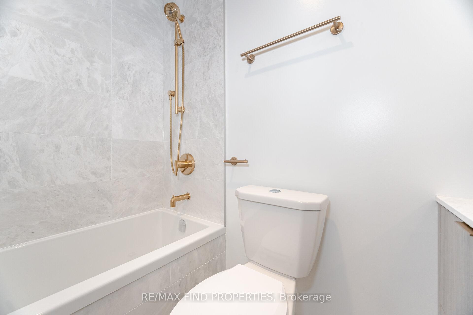 Photo 26 of Unit 910, 6 Greenbriar Road, North York, Bayview Village — HOMEH