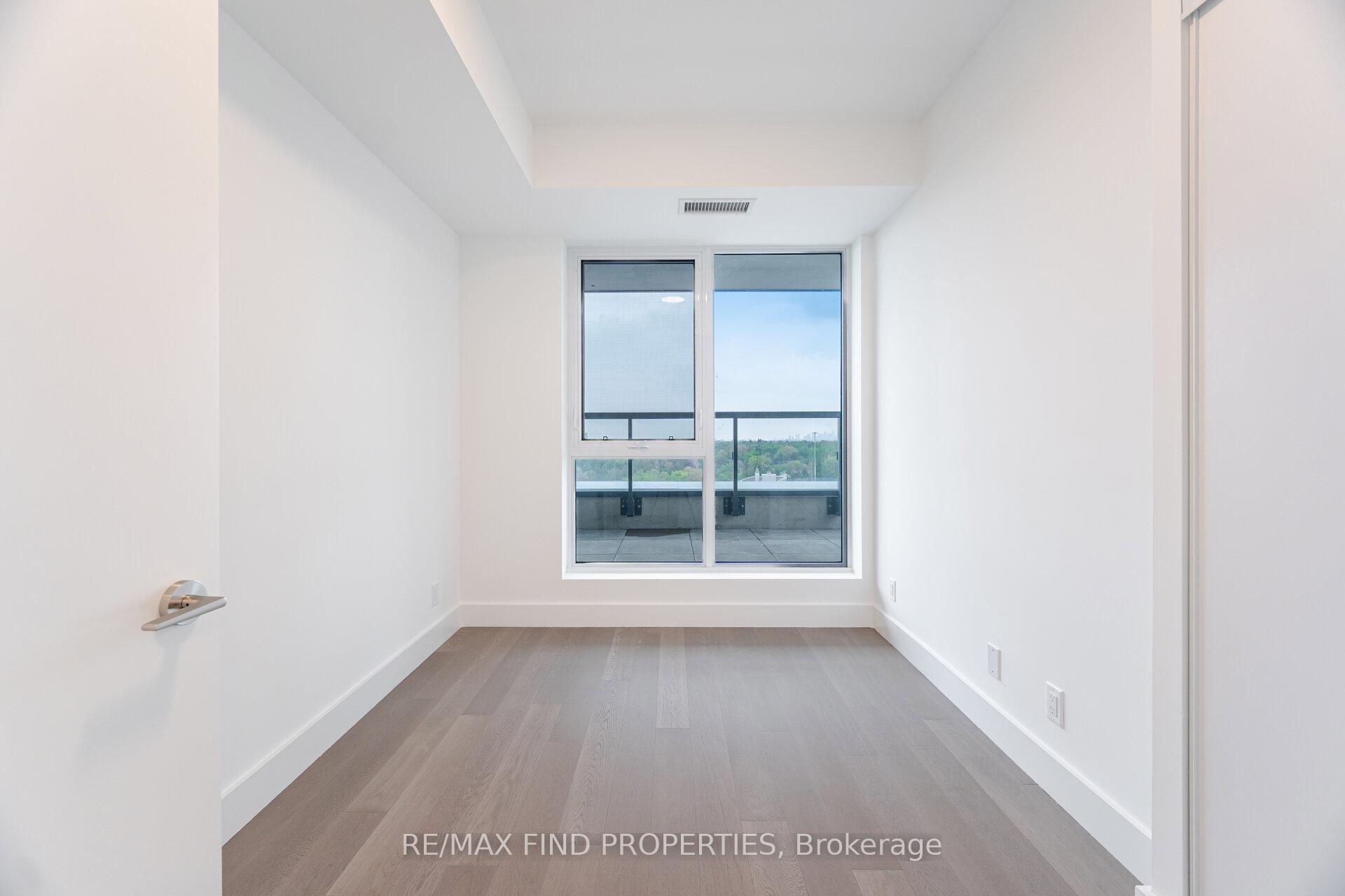 Photo 28 of Unit 910, 6 Greenbriar Road, North York, Bayview Village — HOMEH