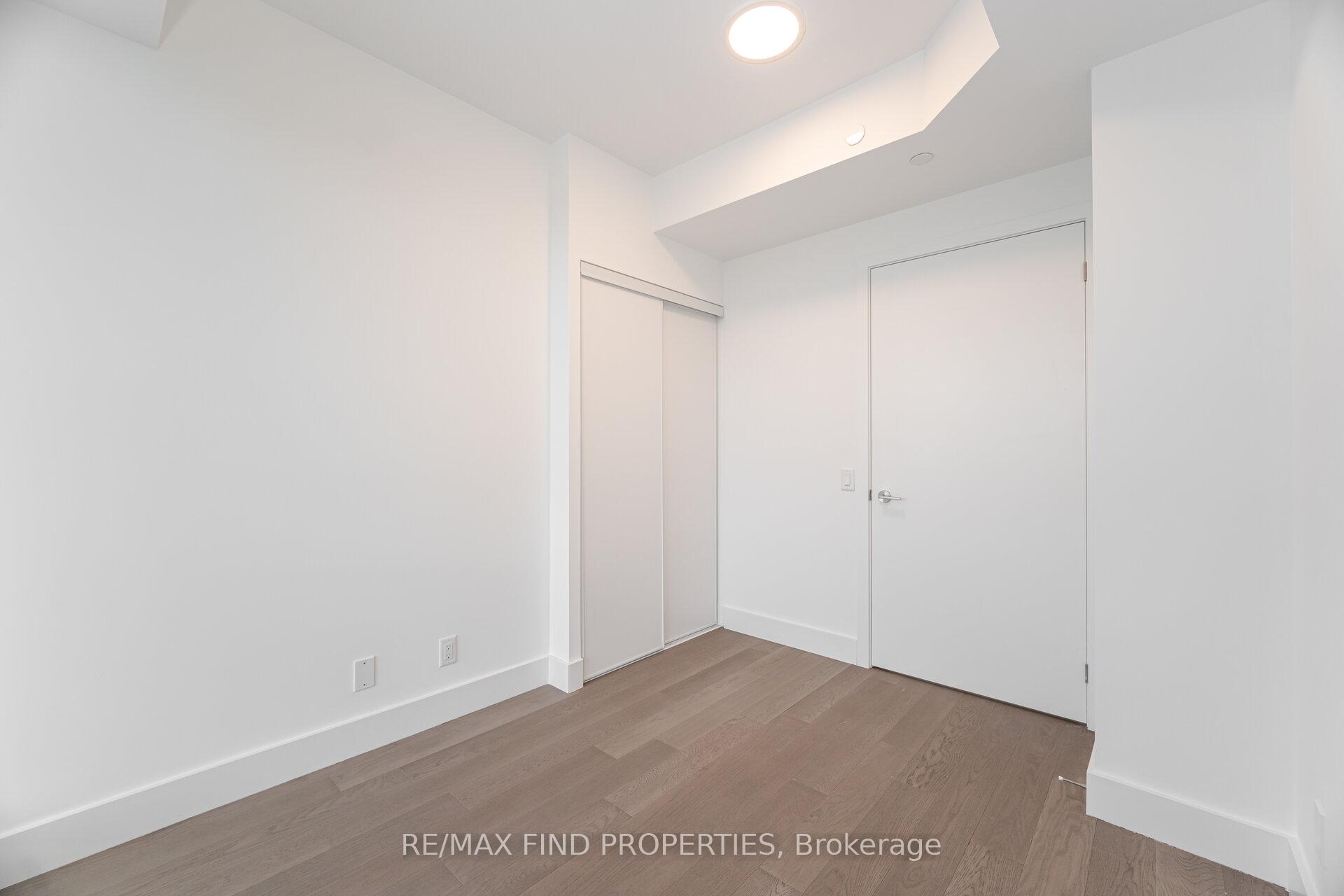 Photo 29 of Unit 910, 6 Greenbriar Road, North York, Bayview Village — HOMEH