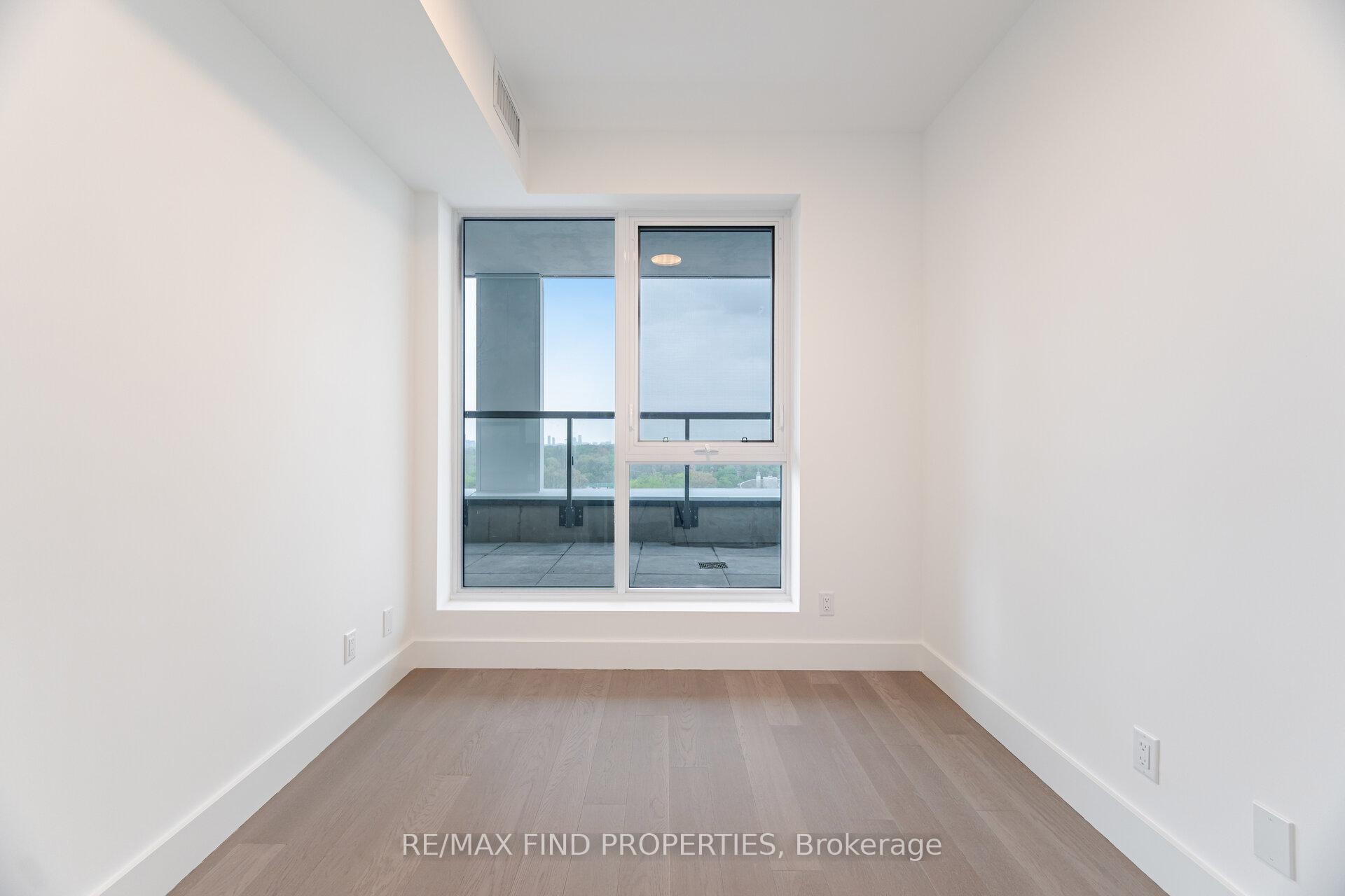 Photo 30 of Unit 910, 6 Greenbriar Road, North York, Bayview Village — HOMEH