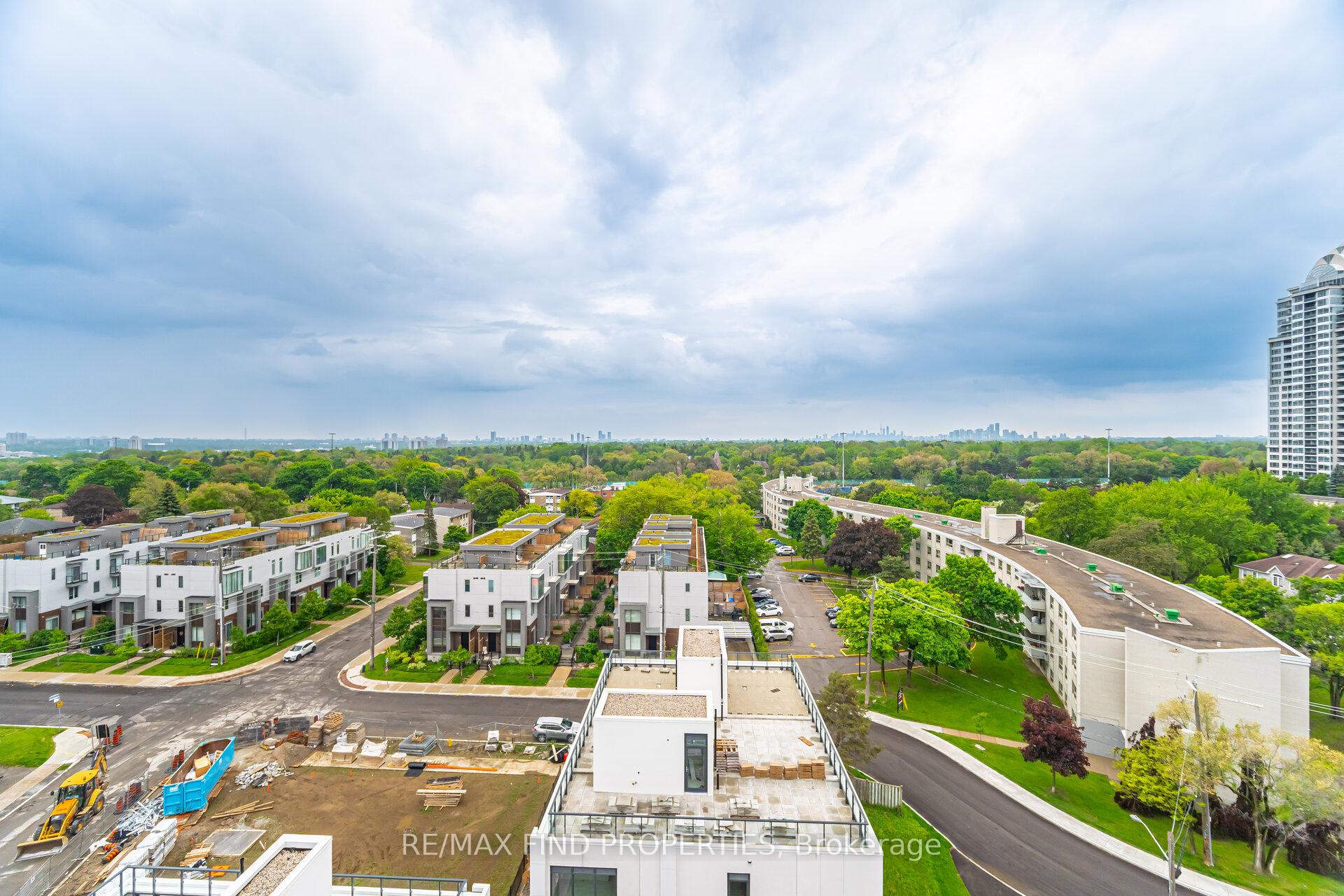 Photo 38 of Unit 910, 6 Greenbriar Road, North York, Bayview Village — HOMEH