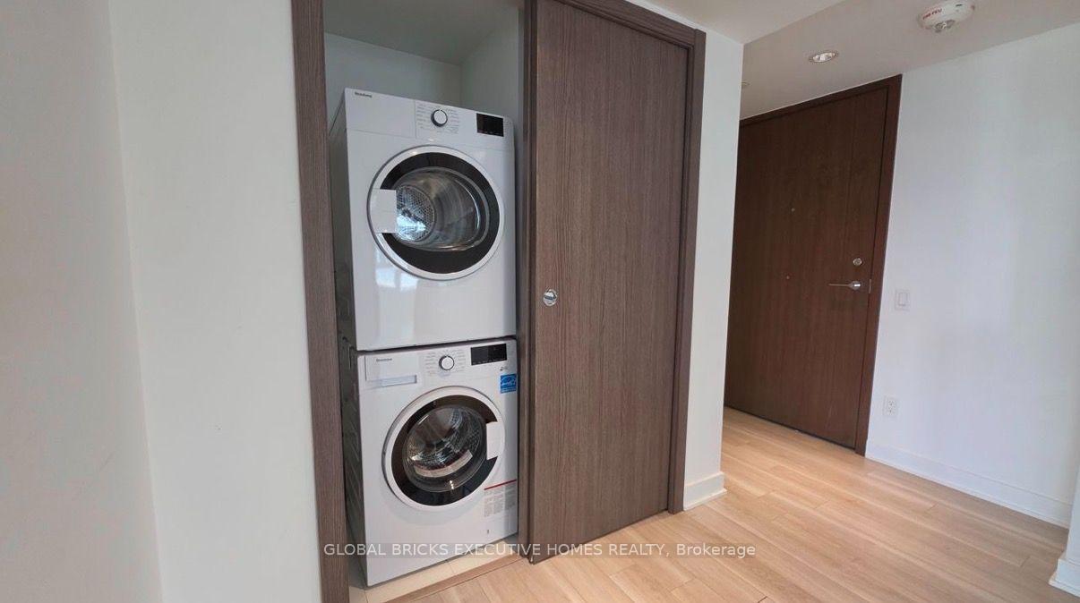 Photo 7 of Unit 2206, 17 Bathurst Street, Toronto, Waterfront Communities — HOMEH