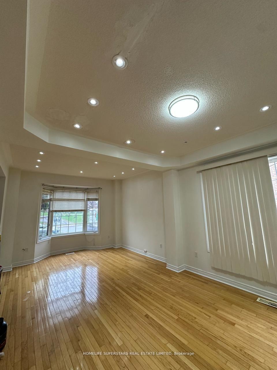 Photo 2 of 41 Thorndale Road, Brampton, Bram East — HOMEH