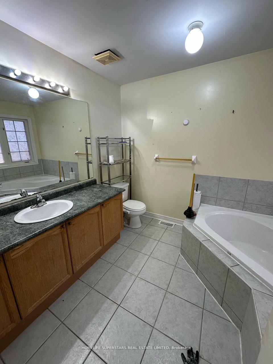 Photo 8 of 41 Thorndale Road, Brampton, Bram East — HOMEH
