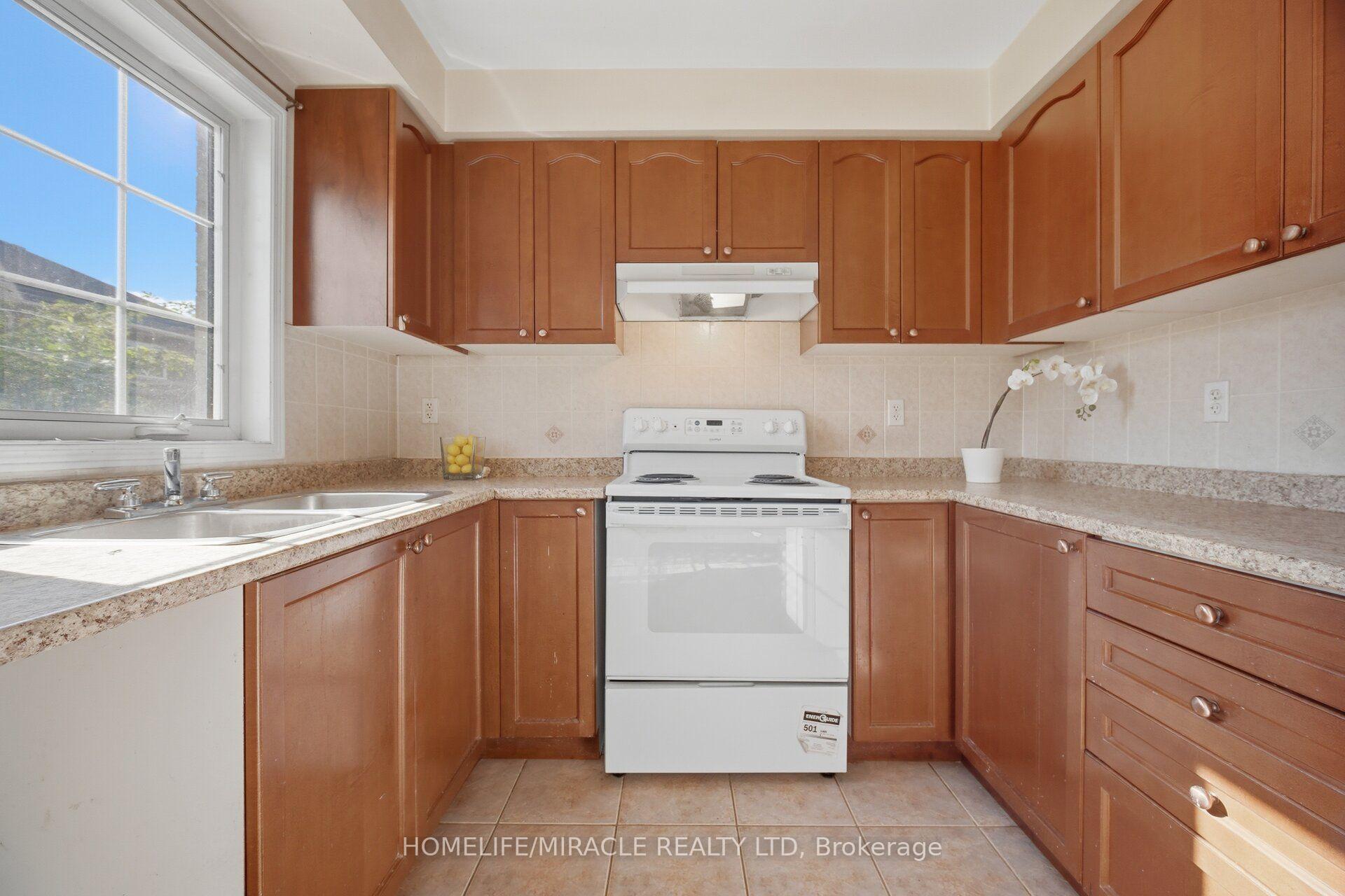Photo 13 of 101 Crystalview Crescent, Brampton, Bram East — HOMEH