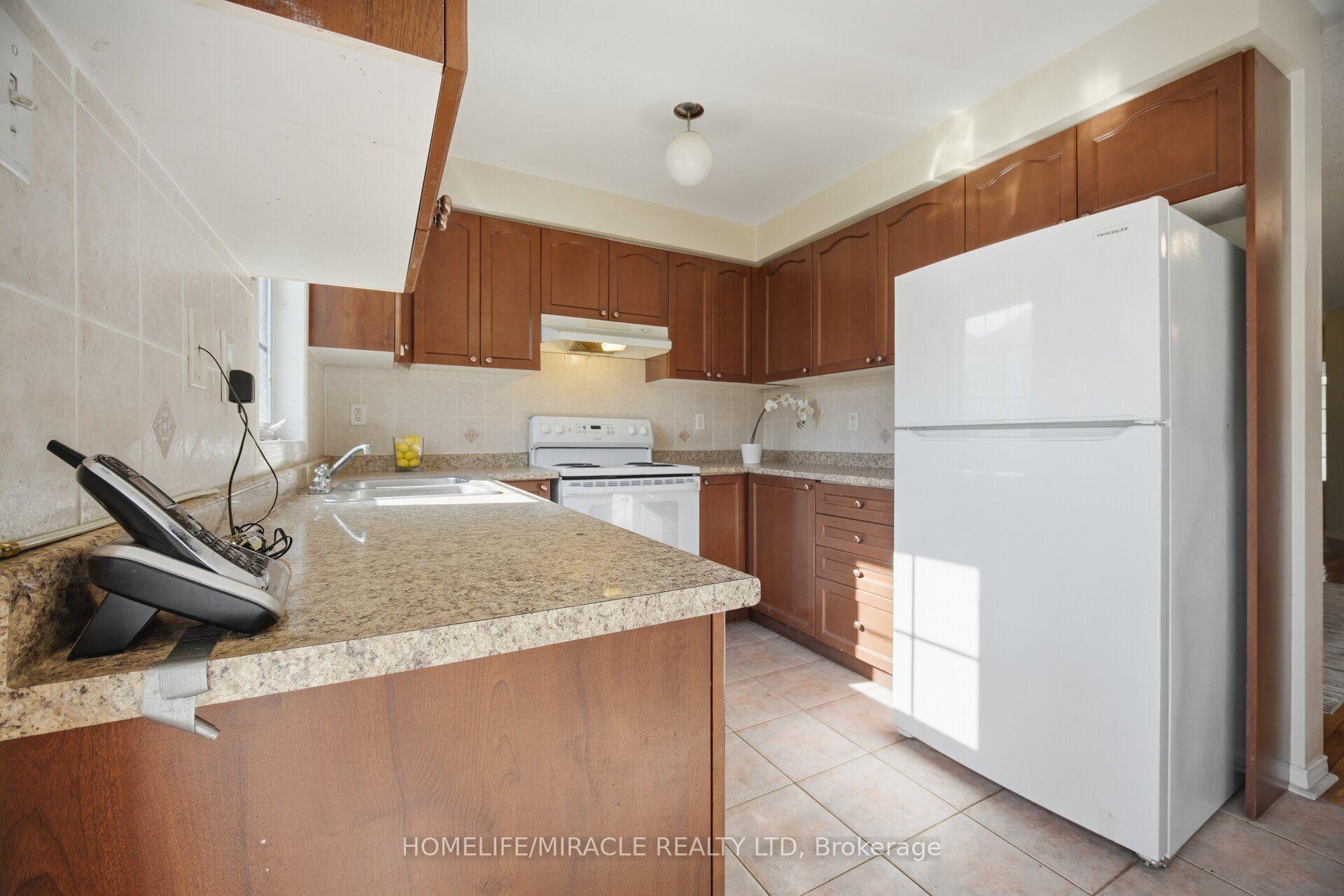 Photo 14 of 101 Crystalview Crescent, Brampton, Bram East — HOMEH