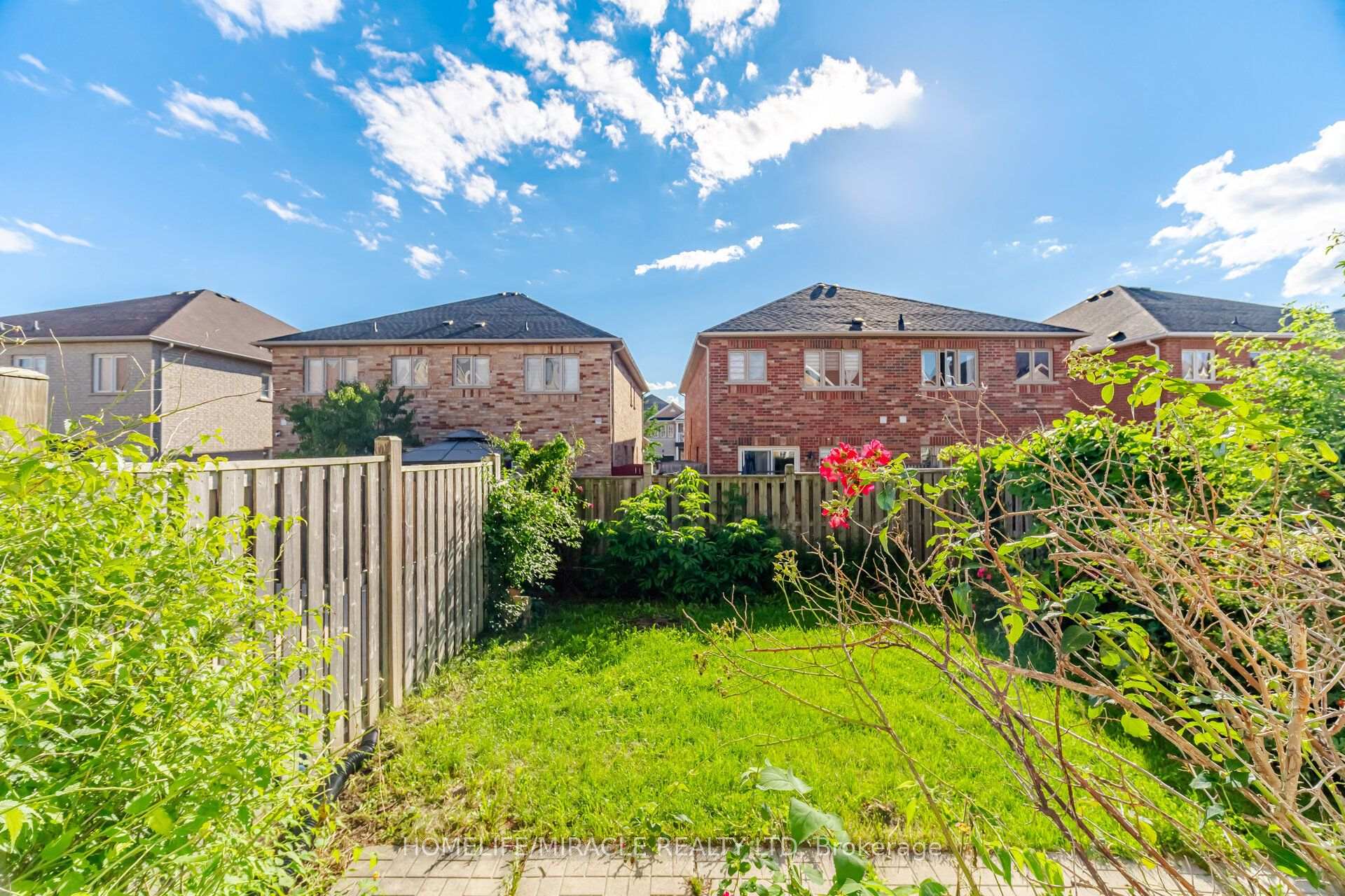 Photo 38 of 101 Crystalview Crescent, Brampton, Bram East — HOMEH