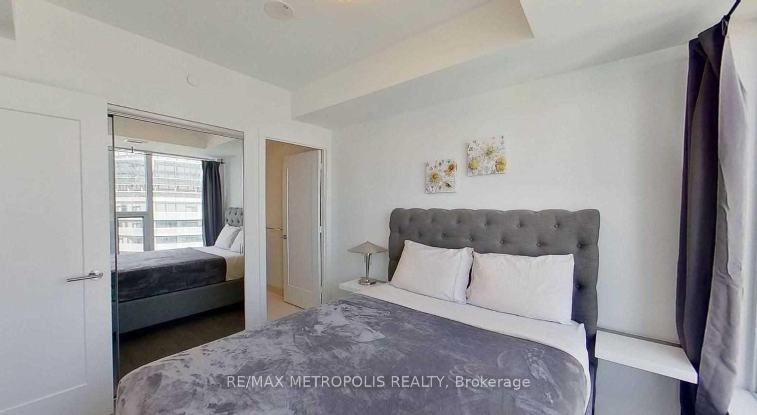 Photo 6 of Unit 6101, 10 York Street, Toronto, Waterfront Communities — HOMEH