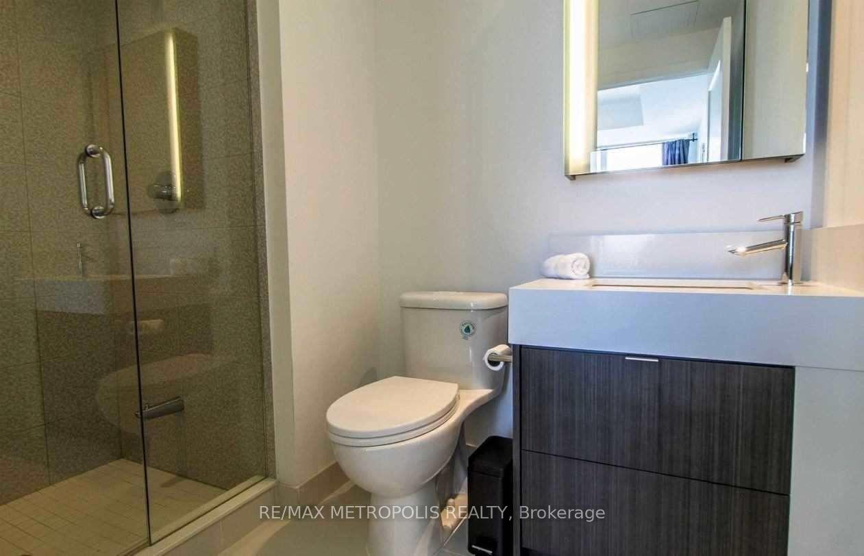 Photo 8 of Unit 6101, 10 York Street, Toronto, Waterfront Communities — HOMEH