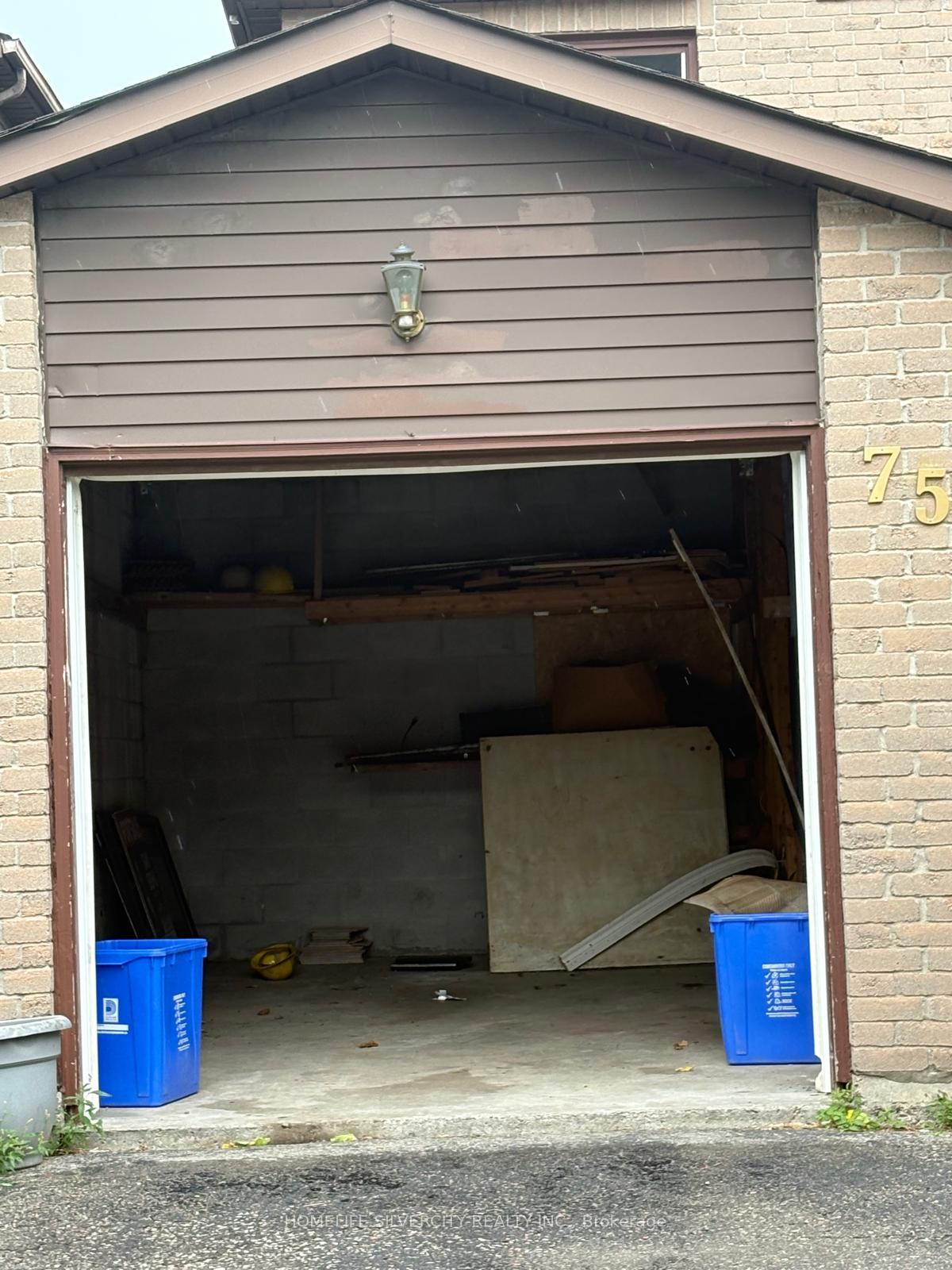 Photo 4 of 75 Chalmers Crescent, Ajax, Central — HOMEH