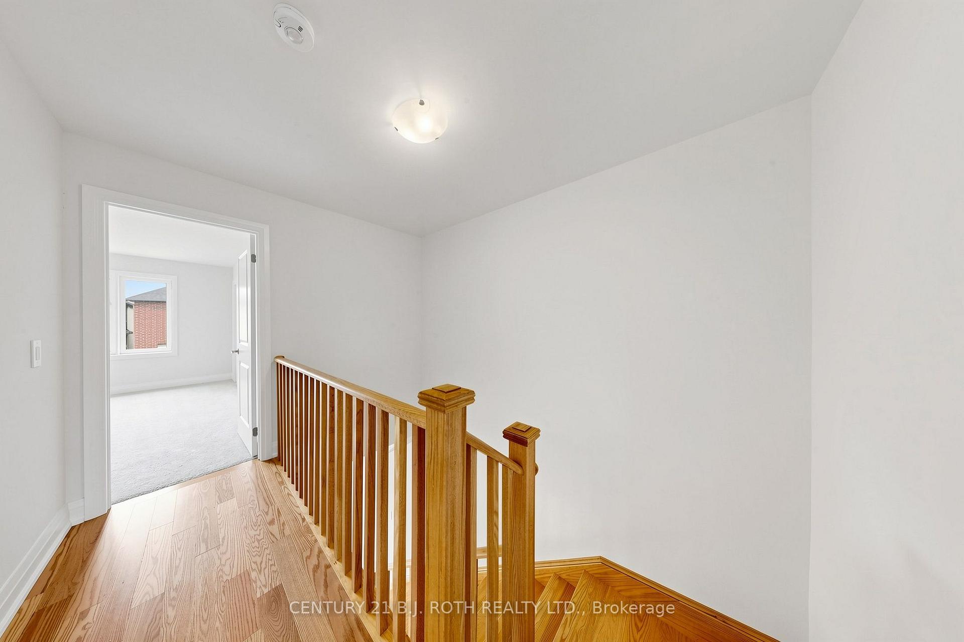 Photo 23 of 115 Corley Street E, Kawartha Lakes, Lindsay — HOMEH