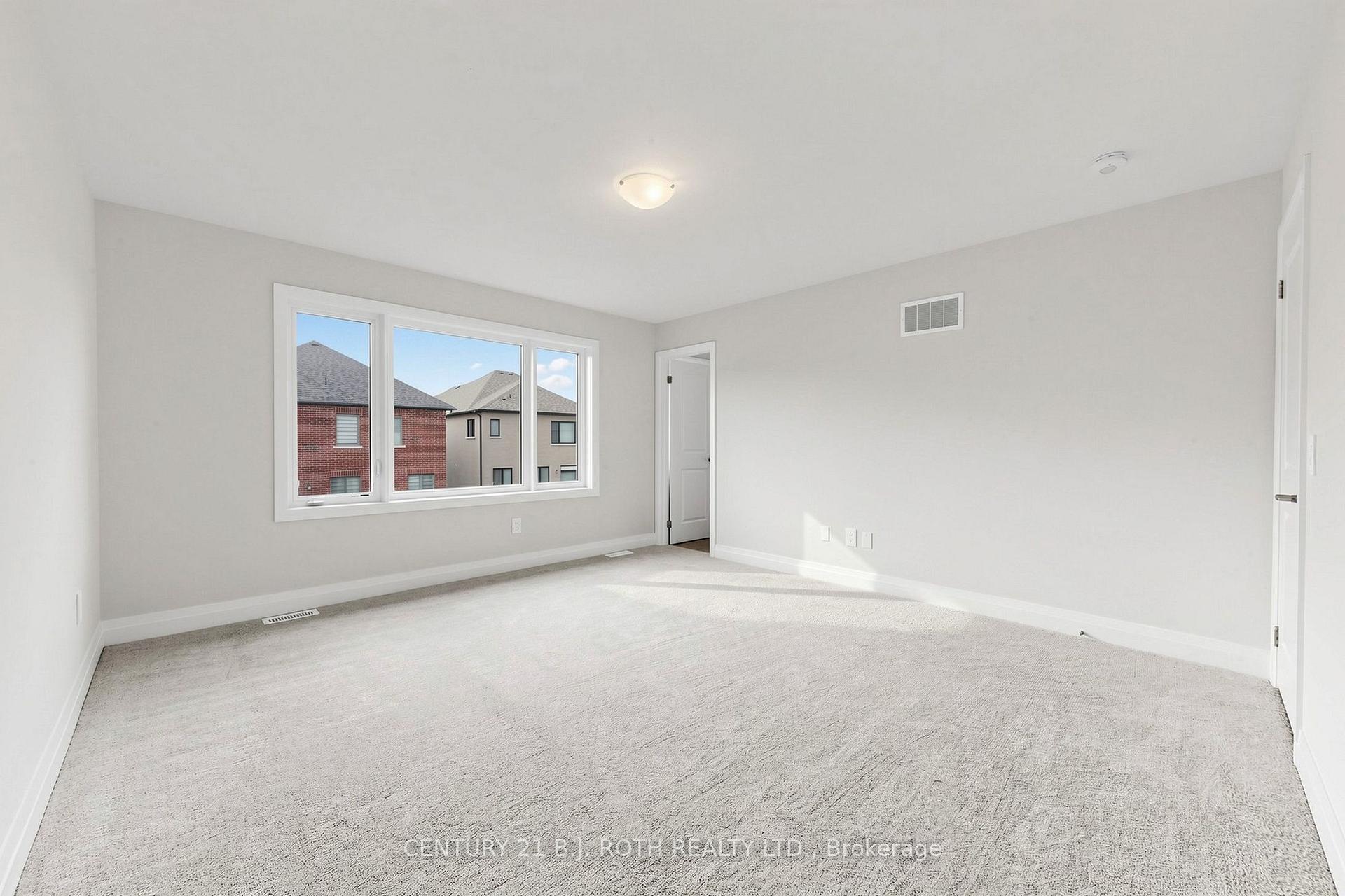 Photo 27 of 115 Corley Street E, Kawartha Lakes, Lindsay — HOMEH