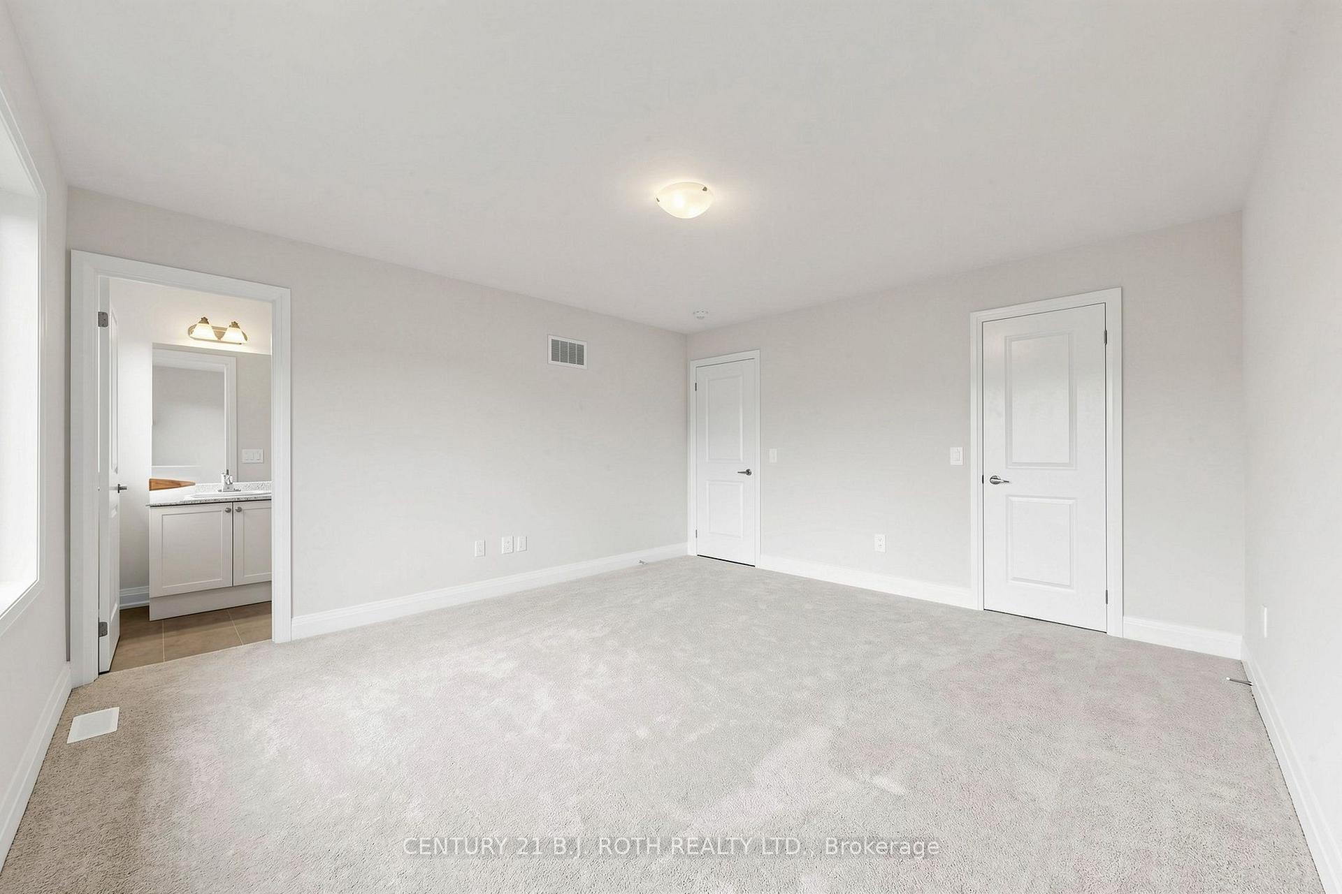 Photo 28 of 115 Corley Street E, Kawartha Lakes, Lindsay — HOMEH