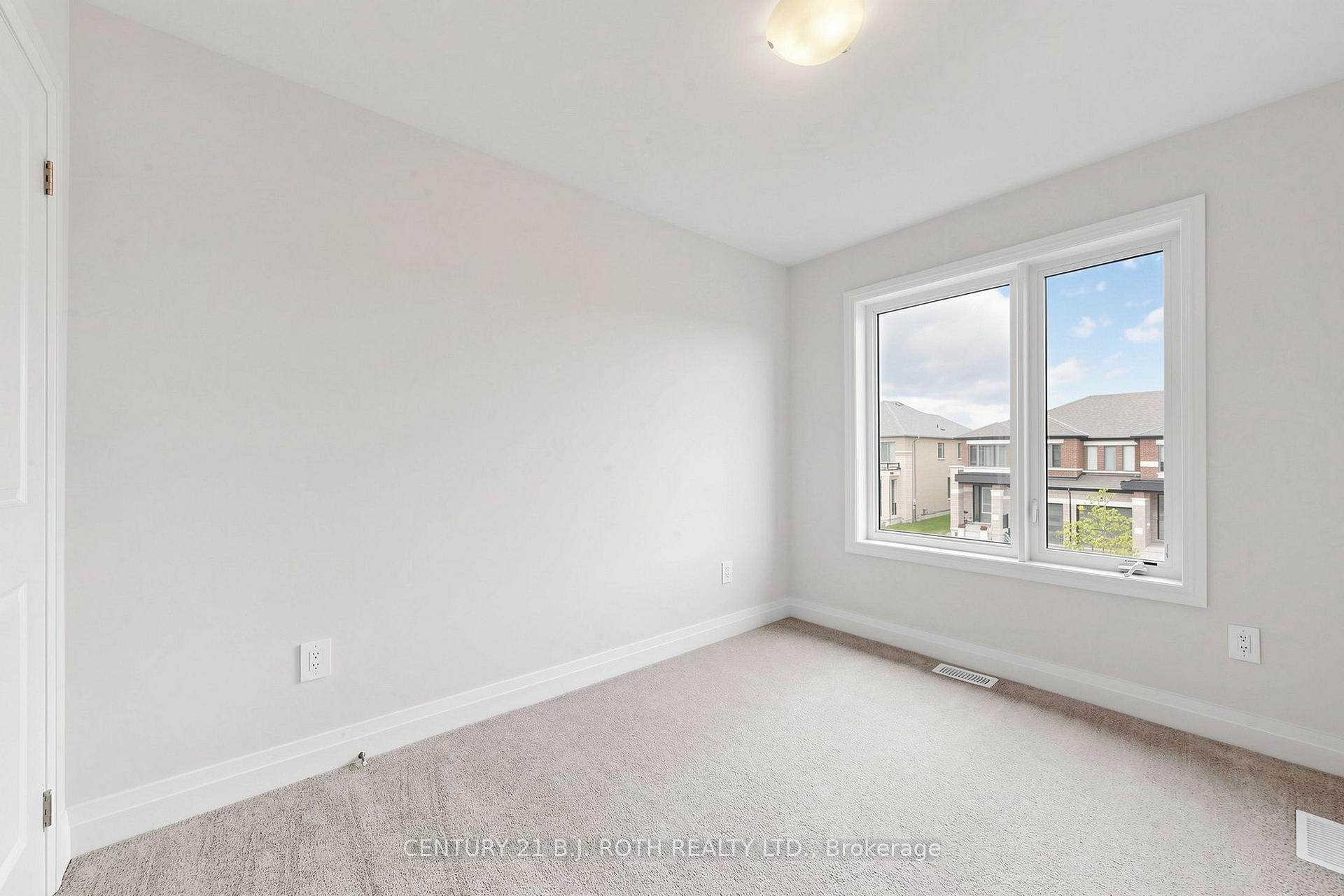 Photo 34 of 115 Corley Street E, Kawartha Lakes, Lindsay — HOMEH