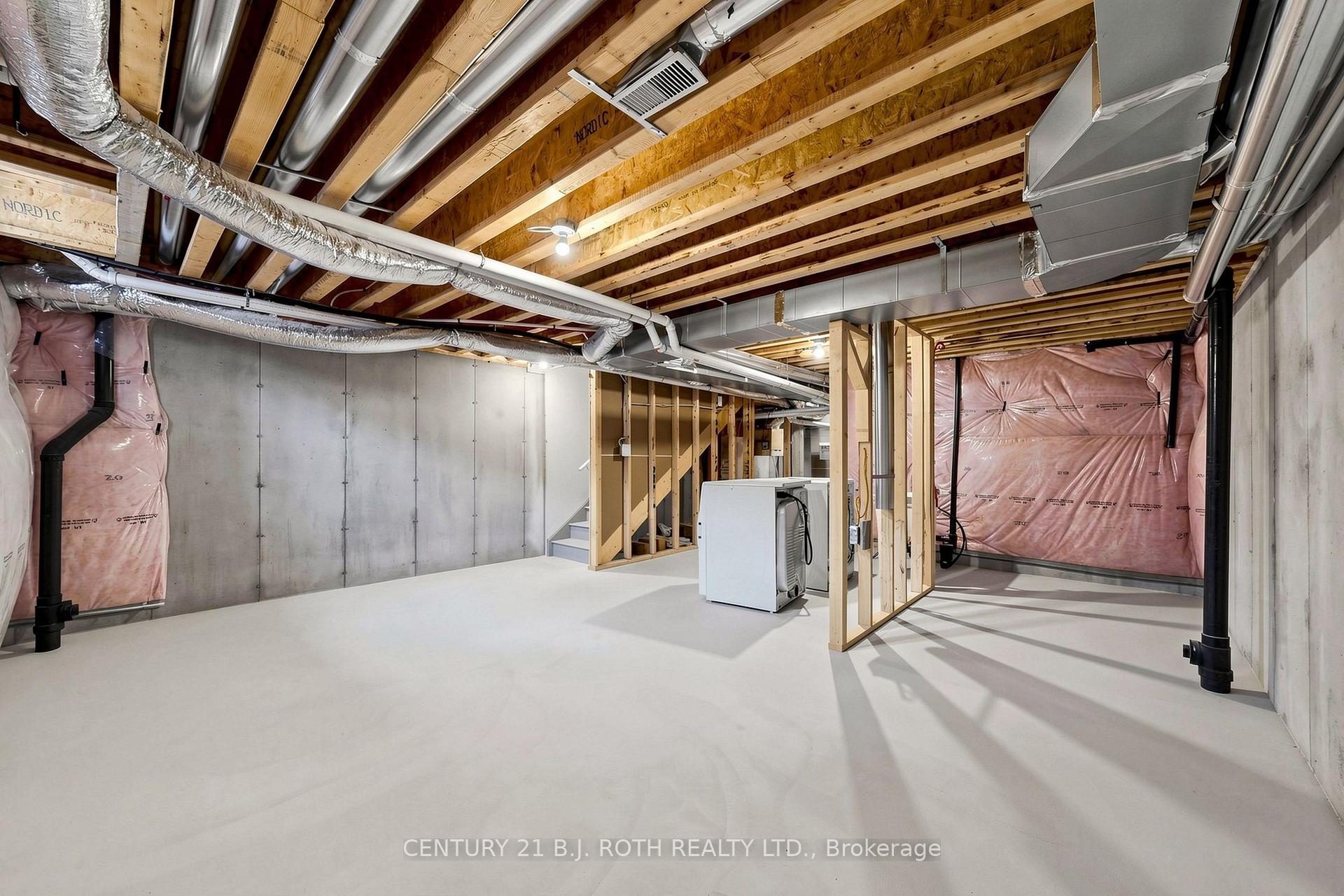 Photo 47 of 115 Corley Street E, Kawartha Lakes, Lindsay — HOMEH