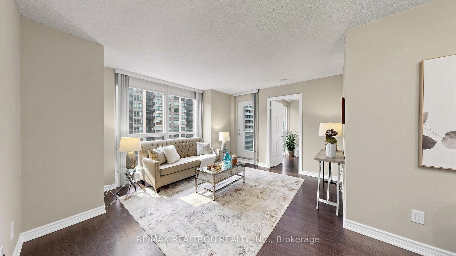 Photo of Unit 1212, 761 Bay Street