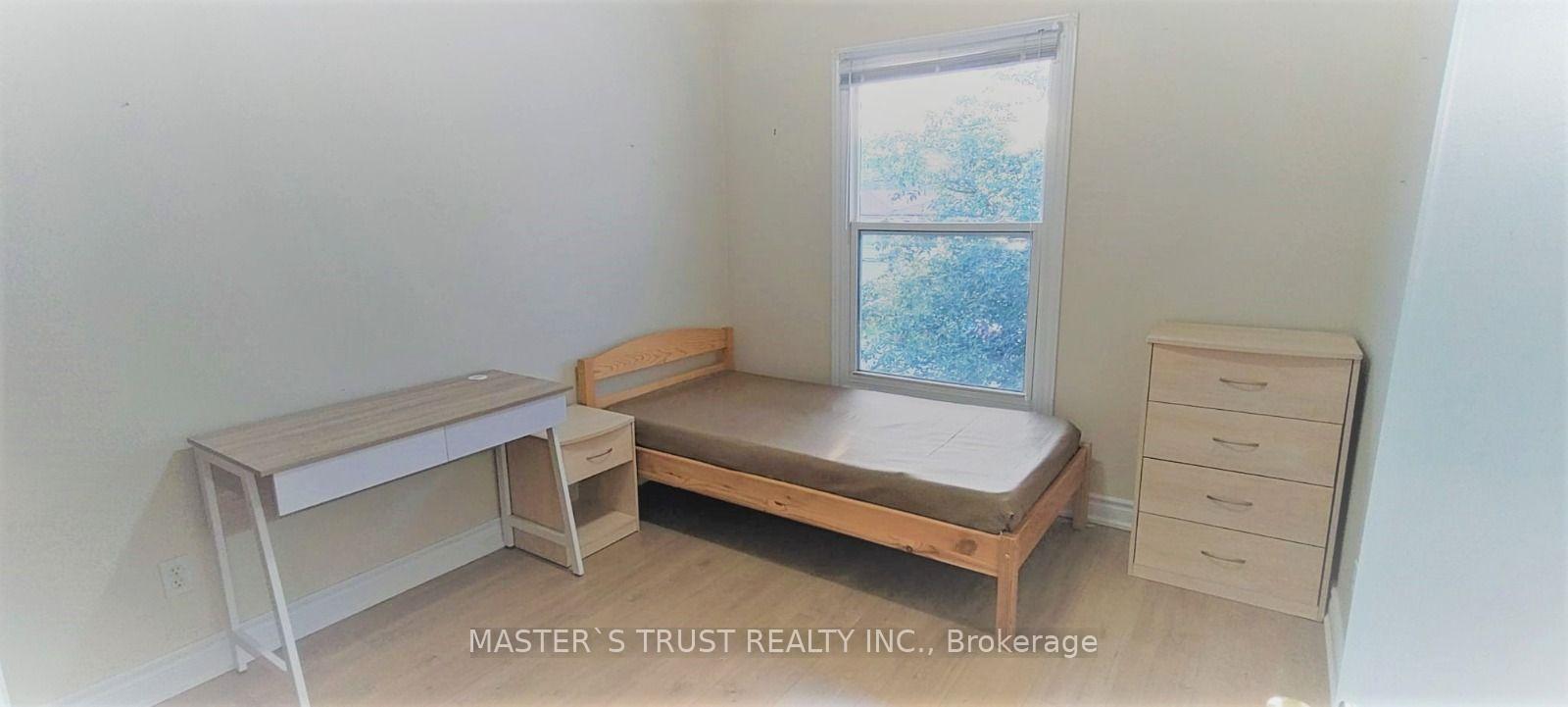 Front of Unit RM 2, 95 Orsett Street