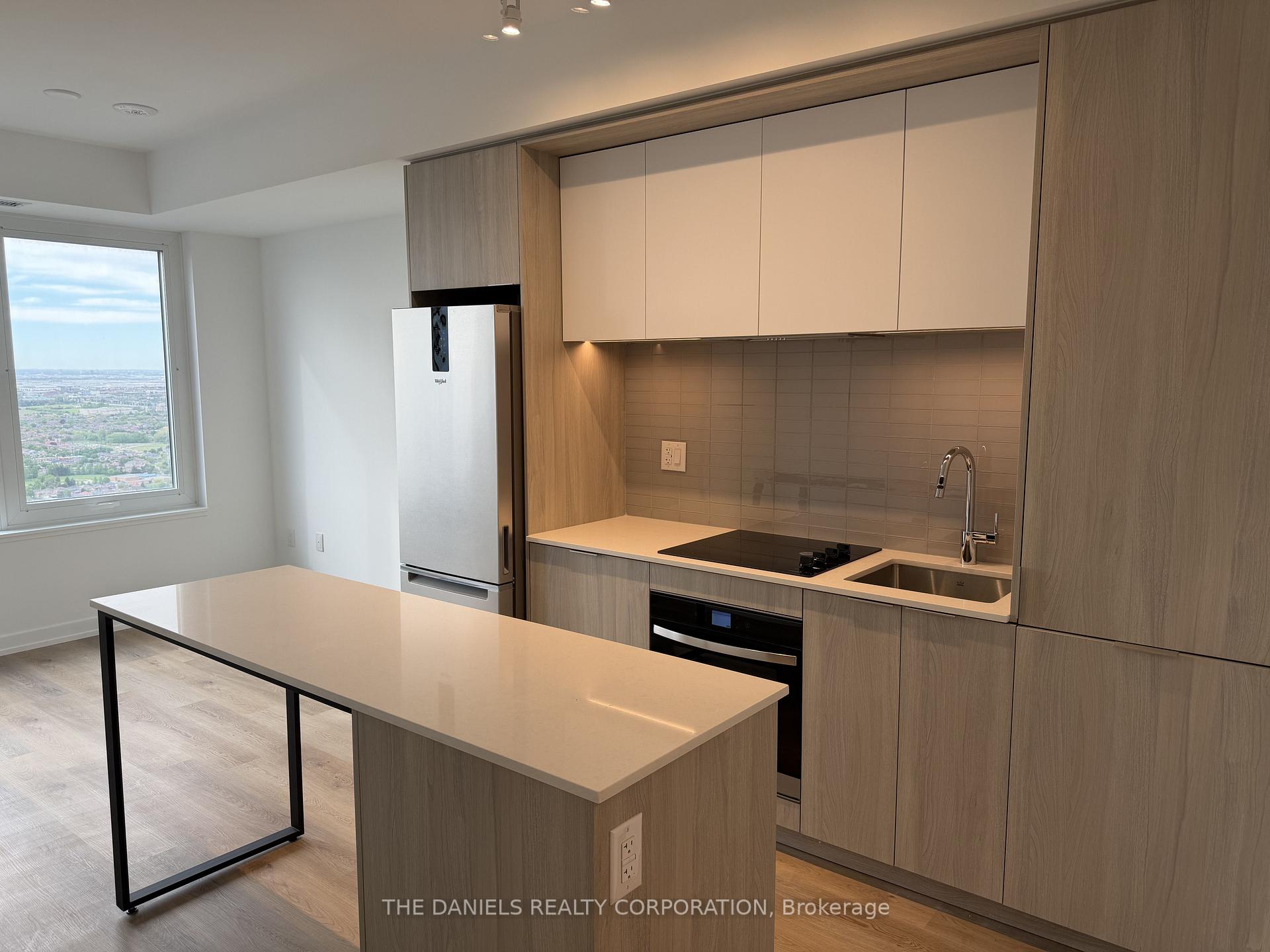 Photo 5 of Unit 4401, 395 Square One Drive, Mississauga, City Centre — HOMEH