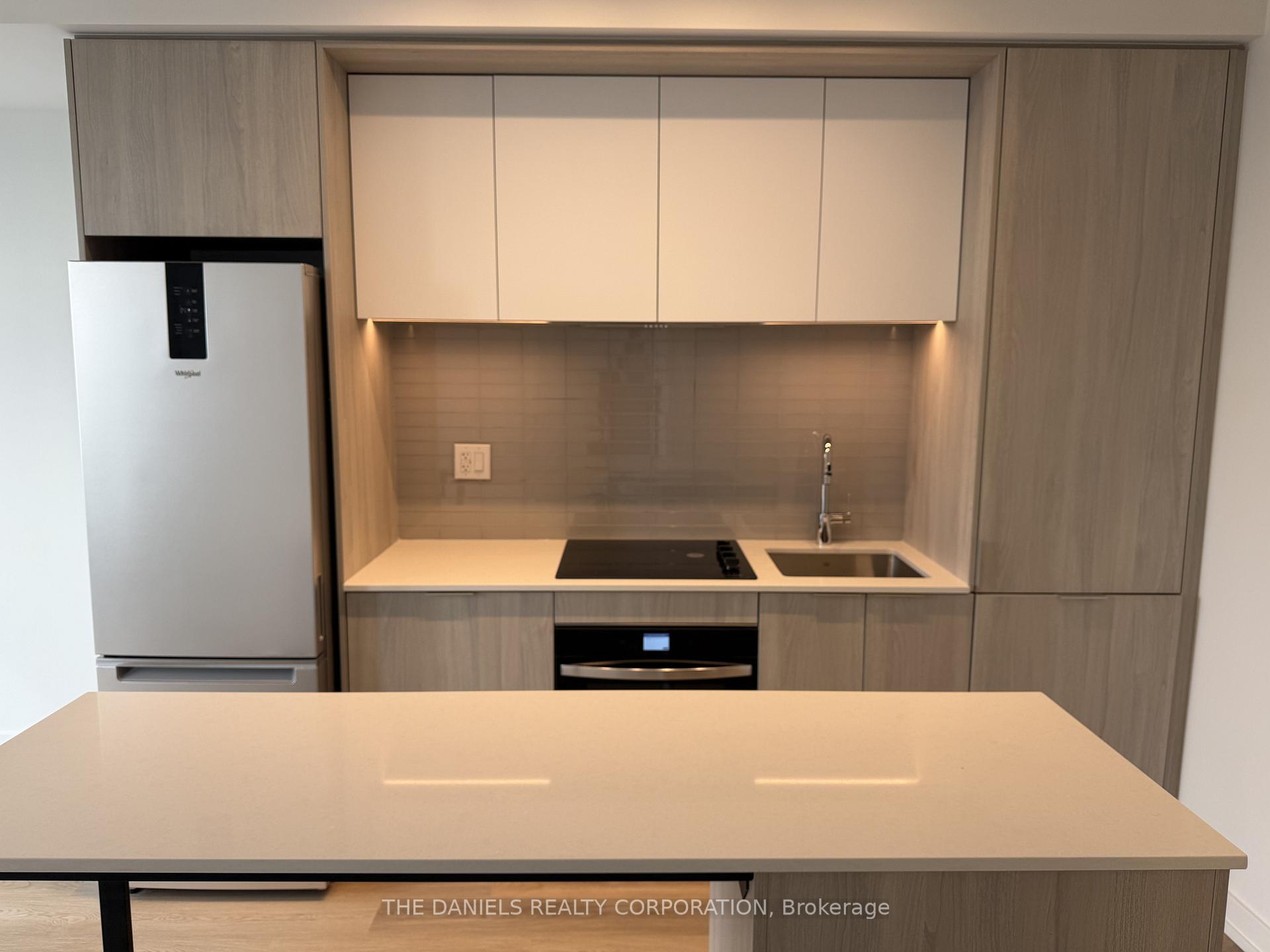 Photo 7 of Unit 4401, 395 Square One Drive, Mississauga, City Centre — HOMEH